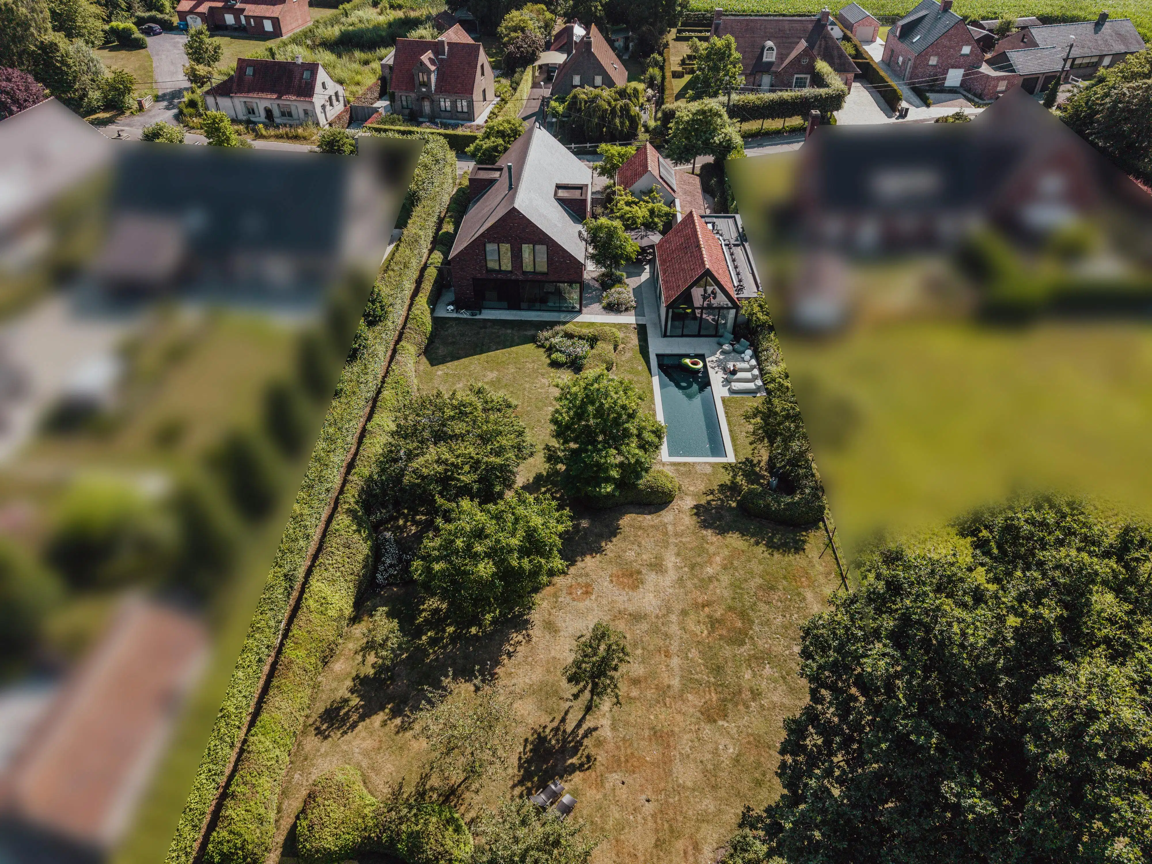 Exclusieve villa met zwembad, poolhouse op een perceel van 1.640 m² foto 18