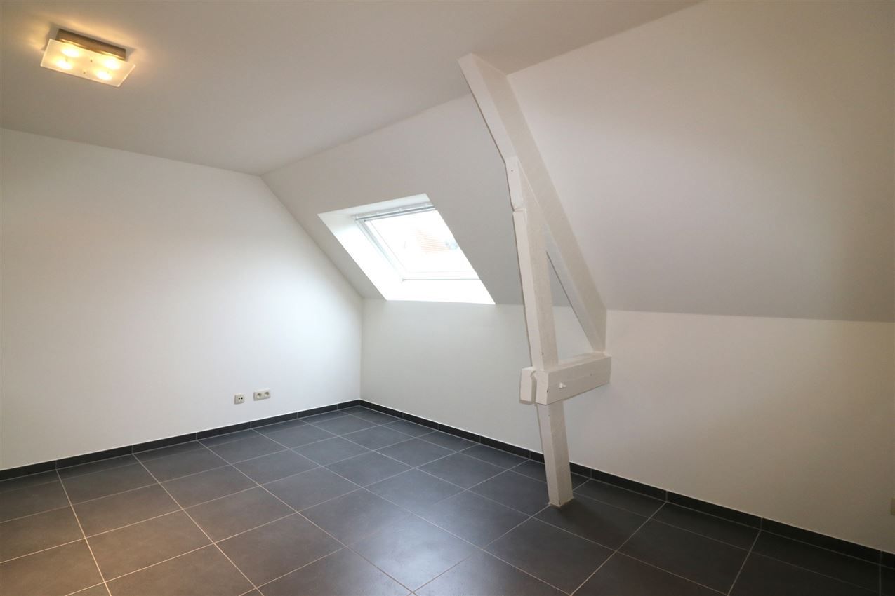 Duplex, 2 slpk. groot terras,n staanplaats, nabij station  foto 32