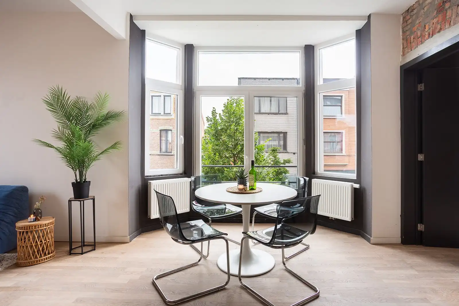 Lichtrijk hoek appartement met karakter!  foto {{pictureIndex}}