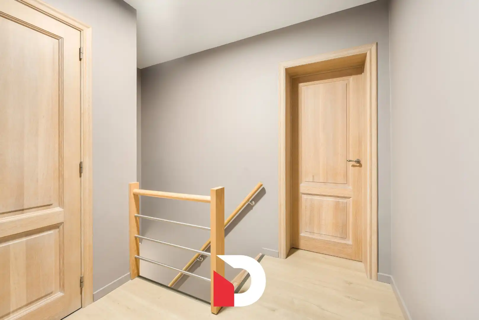 Ruime en volledig instapklare halfopen woning met praktijk op 960 m² grond foto 16