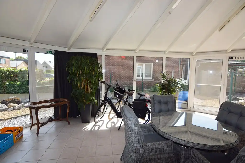 Gelijkvloers appartement met 3 slpks, veranda, tuin en garage foto 17
