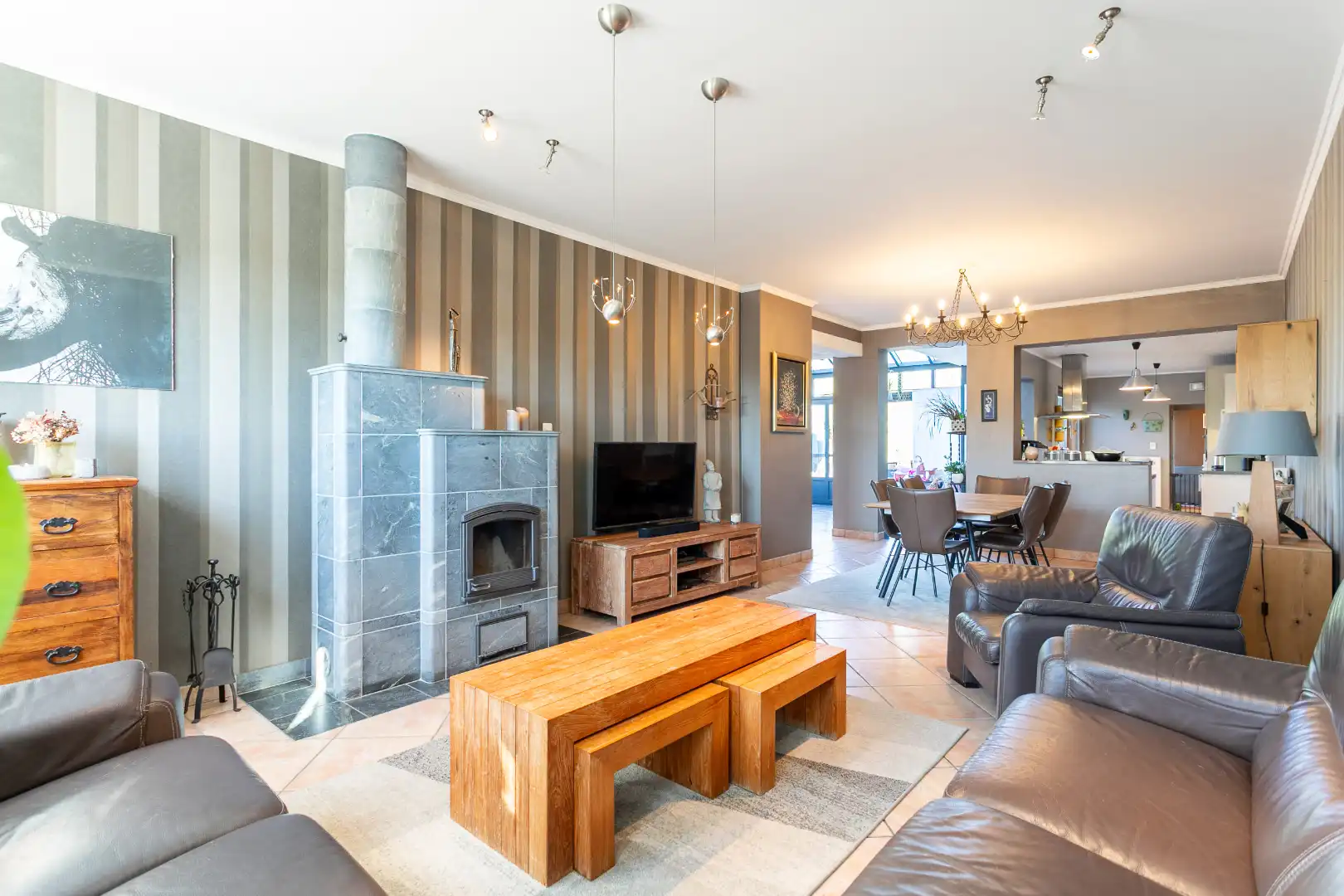 Instapklare driegevelwoning met 4 slpk te Lembeek foto 8