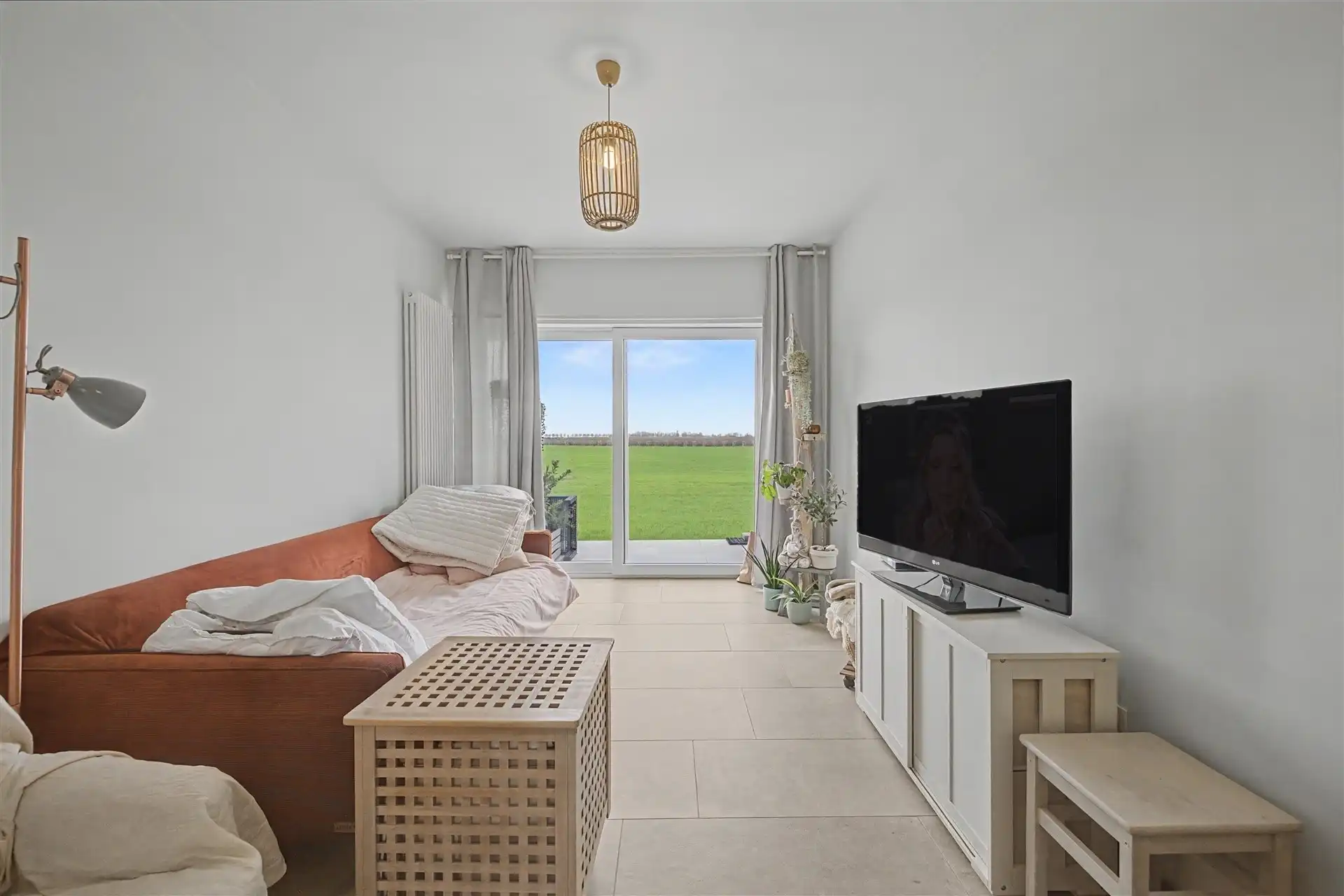 Charmante starterswoning met prachtig uitzicht foto 7