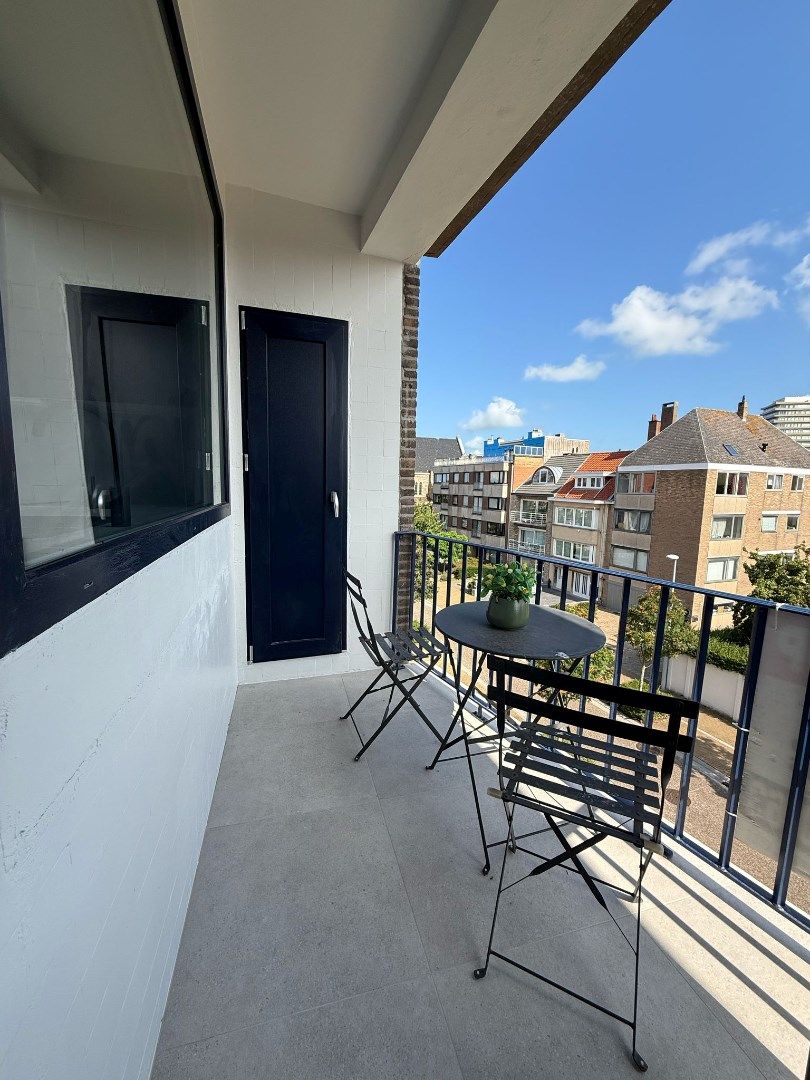 STIJLVOL GERENOVEERD 2 SLPK APP IN RUSTIGE WOONWIJK foto 14