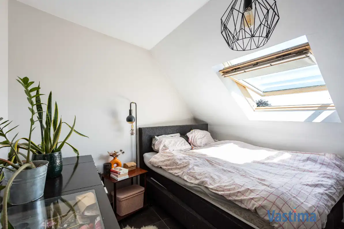 Lichtrijk appartement met 2 terrassen, staanplaats en extra zolderruimte foto 7