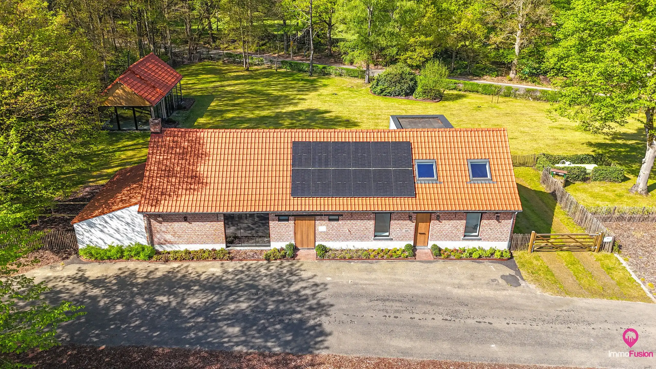 Multifunctioneel horecapand op een perceel van 1.9 hectare! foto 77