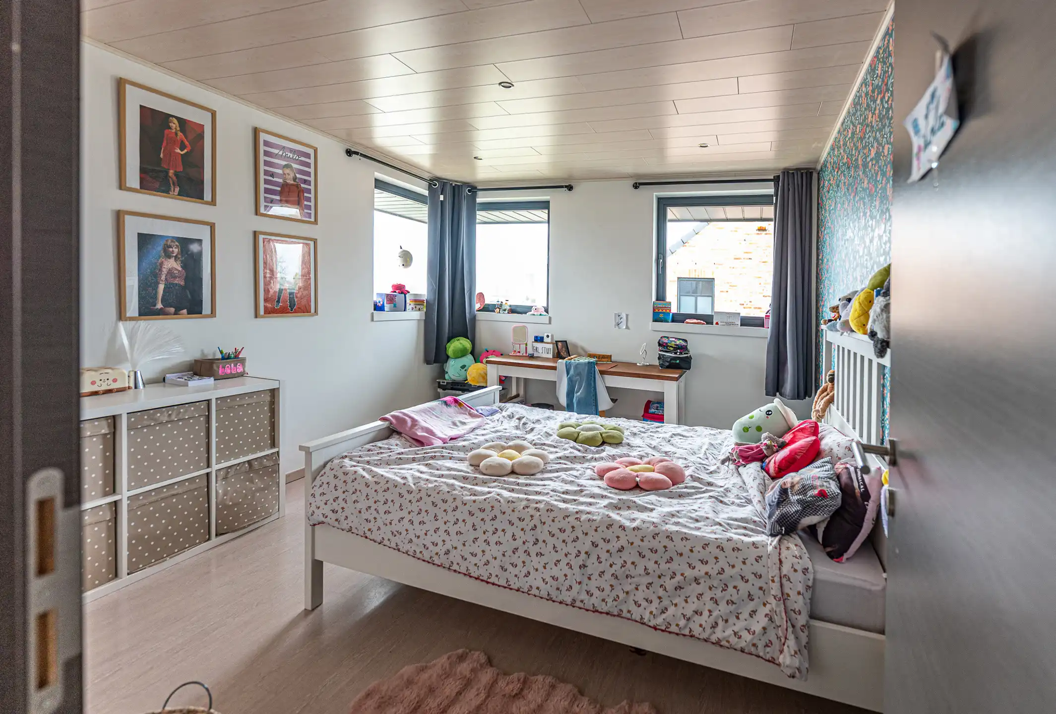 Moderne gezinswoning met inpandige garage en grote tuin. foto 22