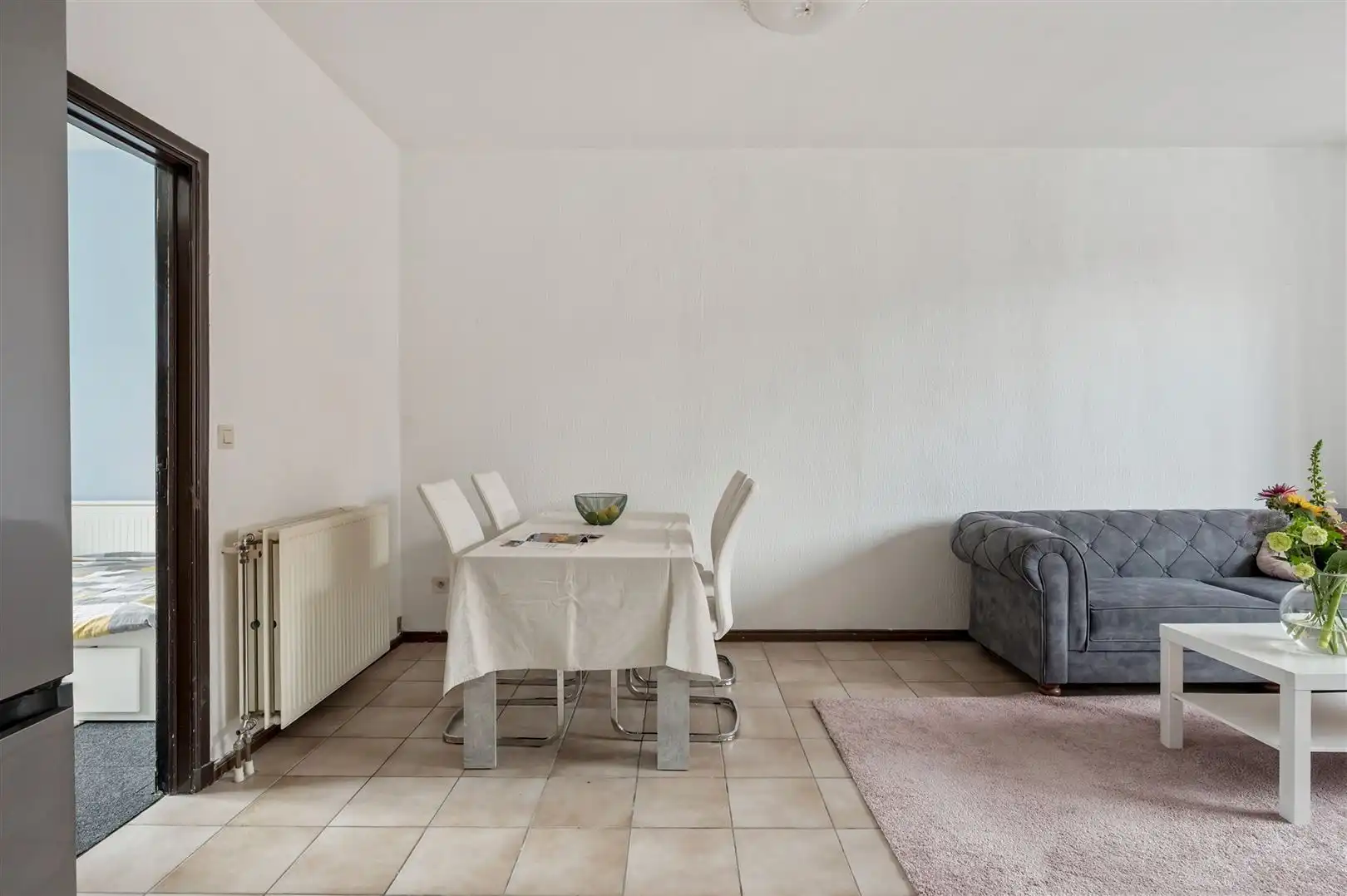 Verzorgd appt 2 slk met  privébergingen in hartje Merksem foto 7