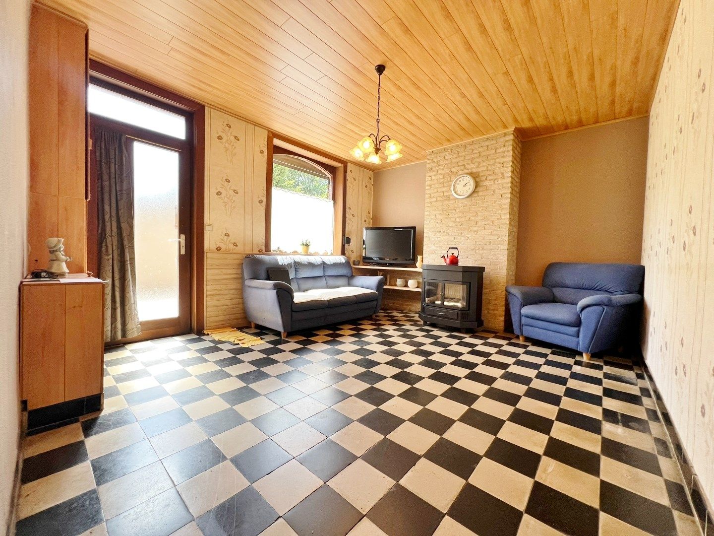 Te renoveren woning in de rustige dorpskern van Elverdinge.  foto 4