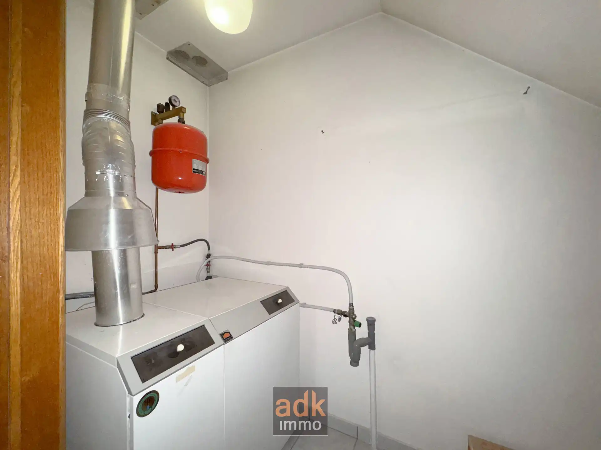 Te koop: Instapklare woning met garage, zonnige tuin & privacy – Noordhoekstraat 10, Adinkerke foto 24