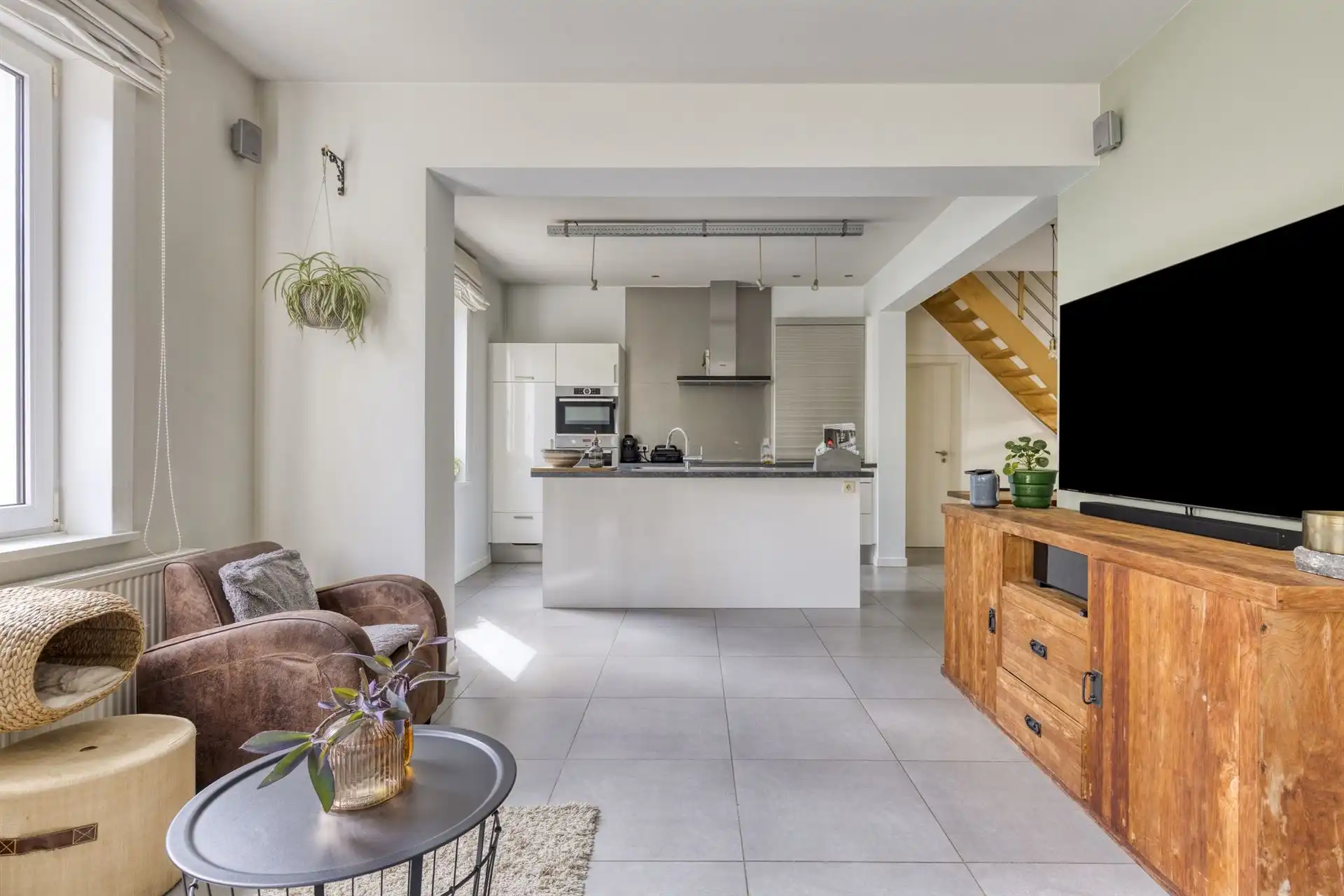 Prachtige woning op een zeer rustige locatie  foto 6