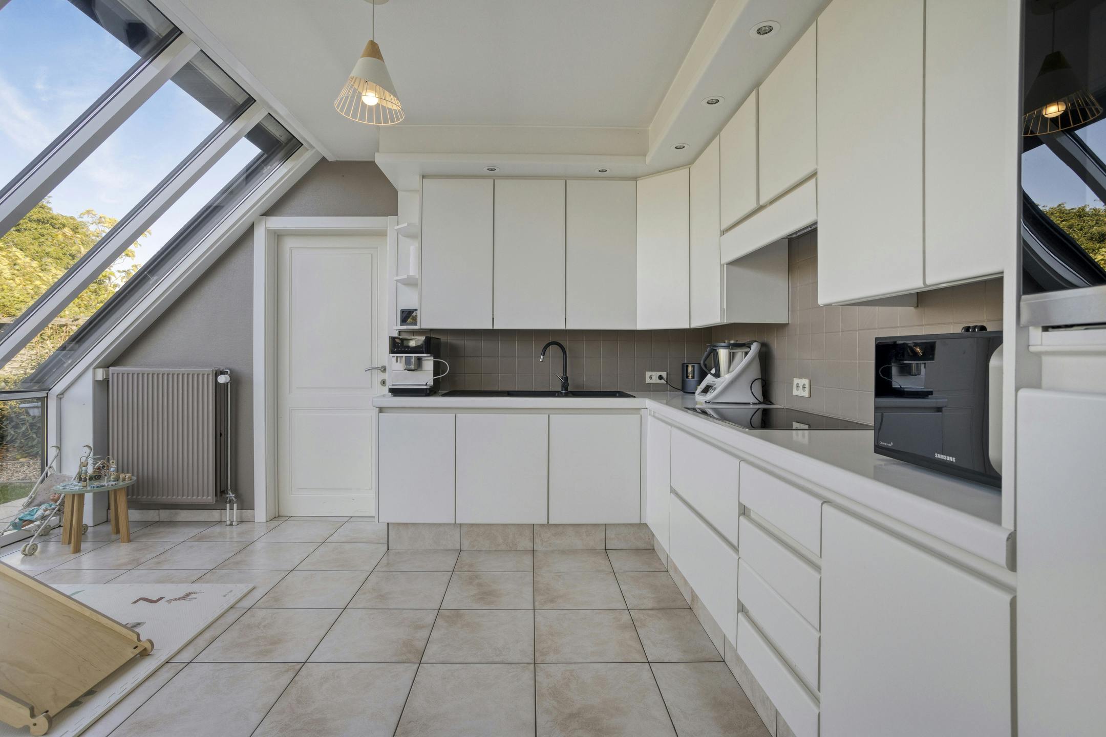 Alleenstaand huis op toplocatie te Rumbeke foto 6