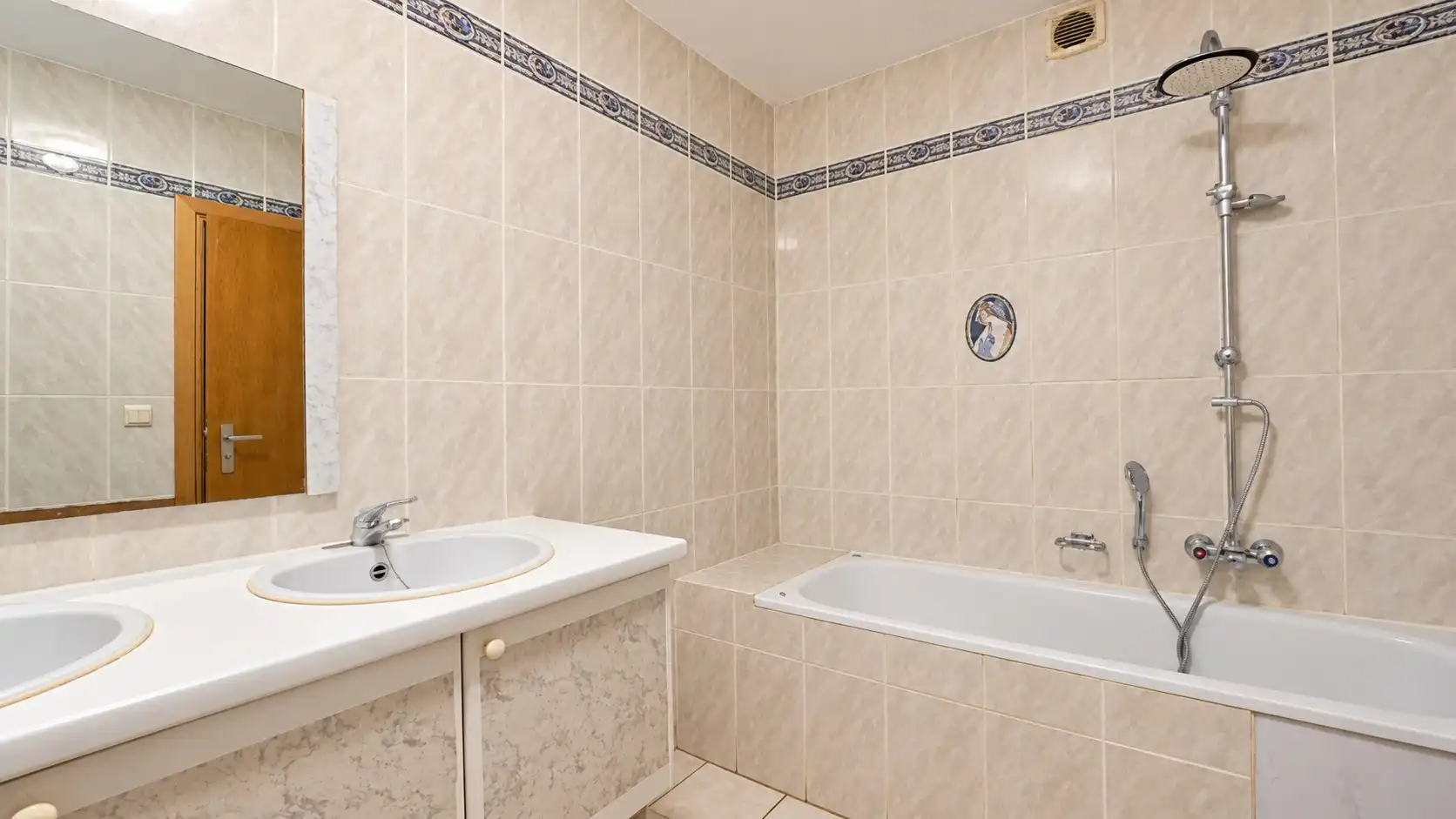Ruim appartement nabij Donkmeer te Overmere foto 9