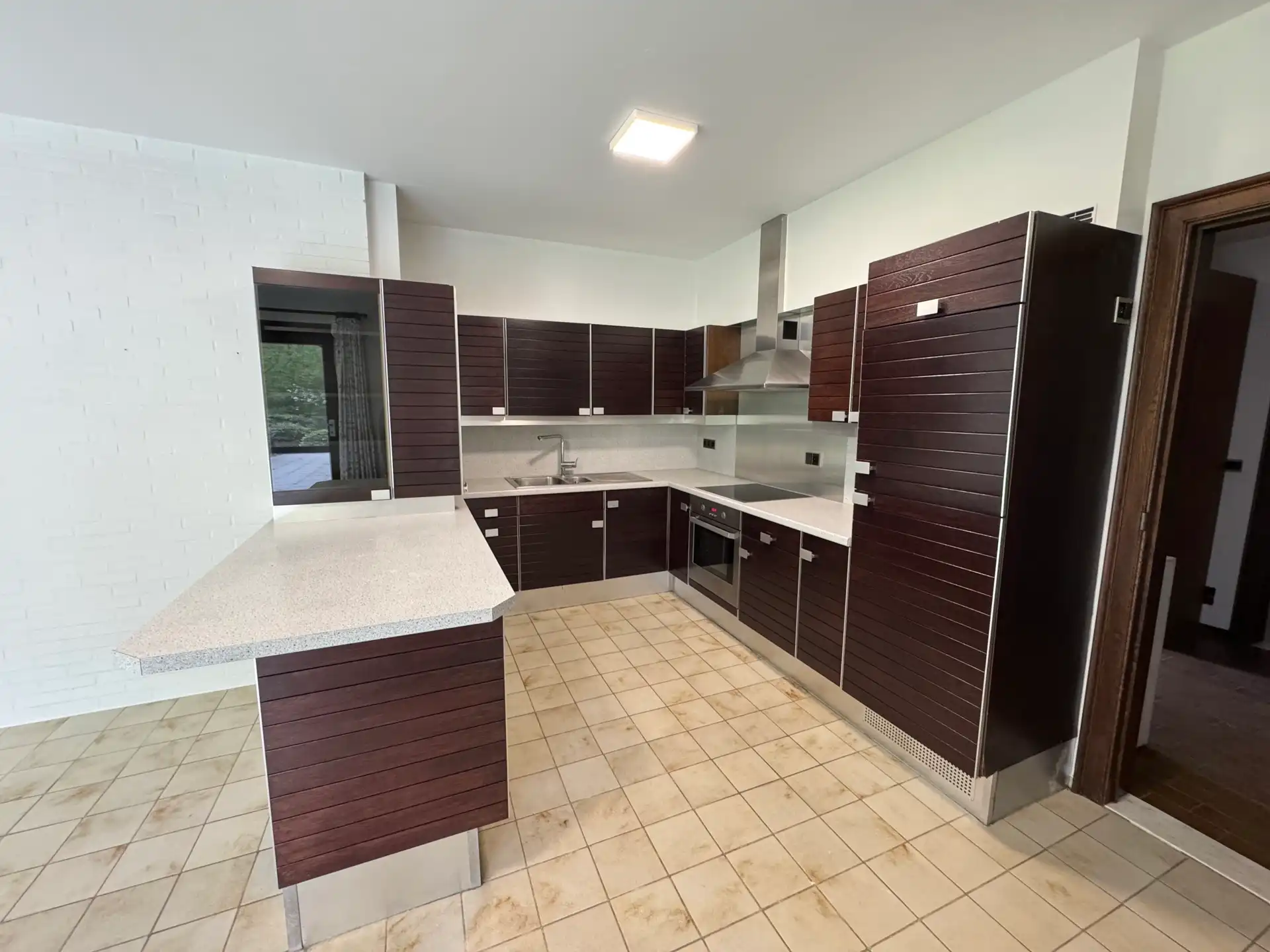 Ruime gezinswoning met tuin en garage nabij N16 en A12  foto 4