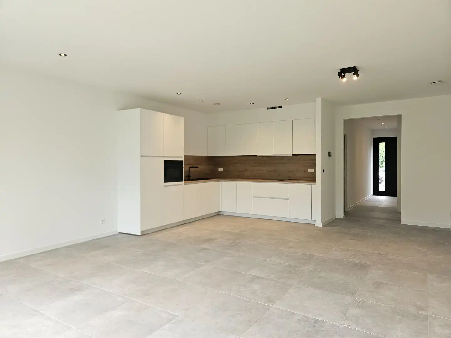 Nieuwbouwwoning met 3 slaapkamers en tuin in het centrum van Mol! foto 6