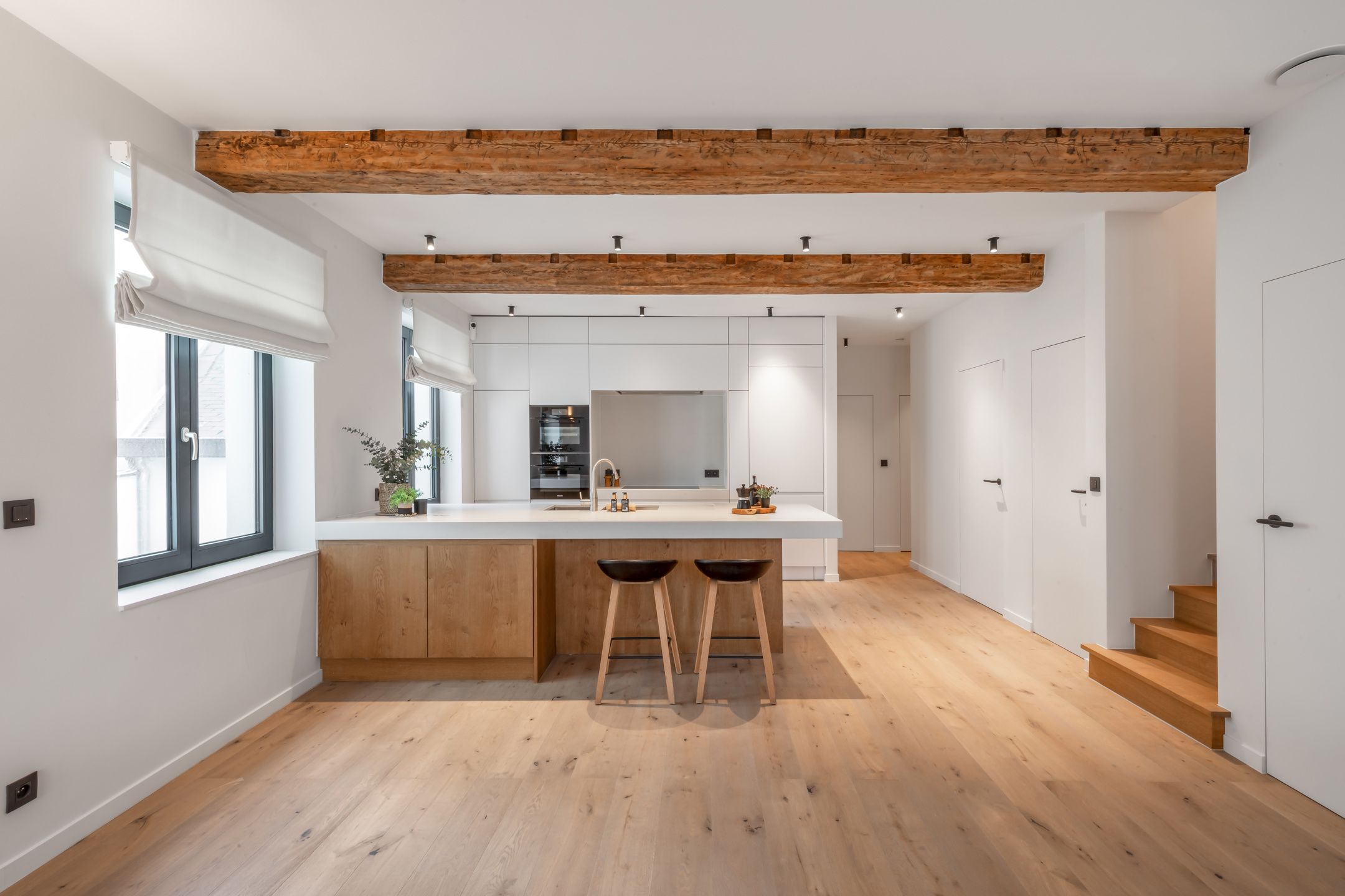 Penthouse met zeer ruim terras( 30m²), privé lift en spa foto 12