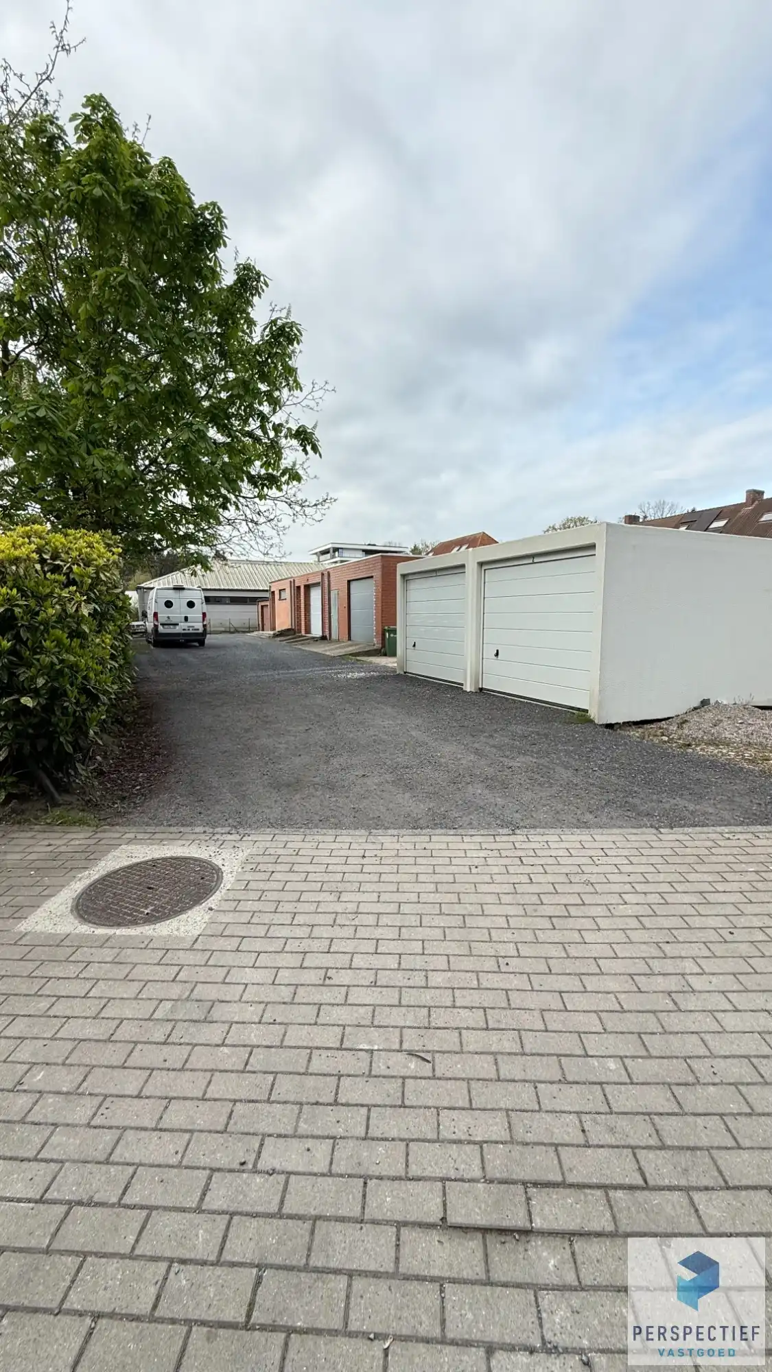 GARAGEBOX in centrum Beernem, vlakbij de E40 foto 2