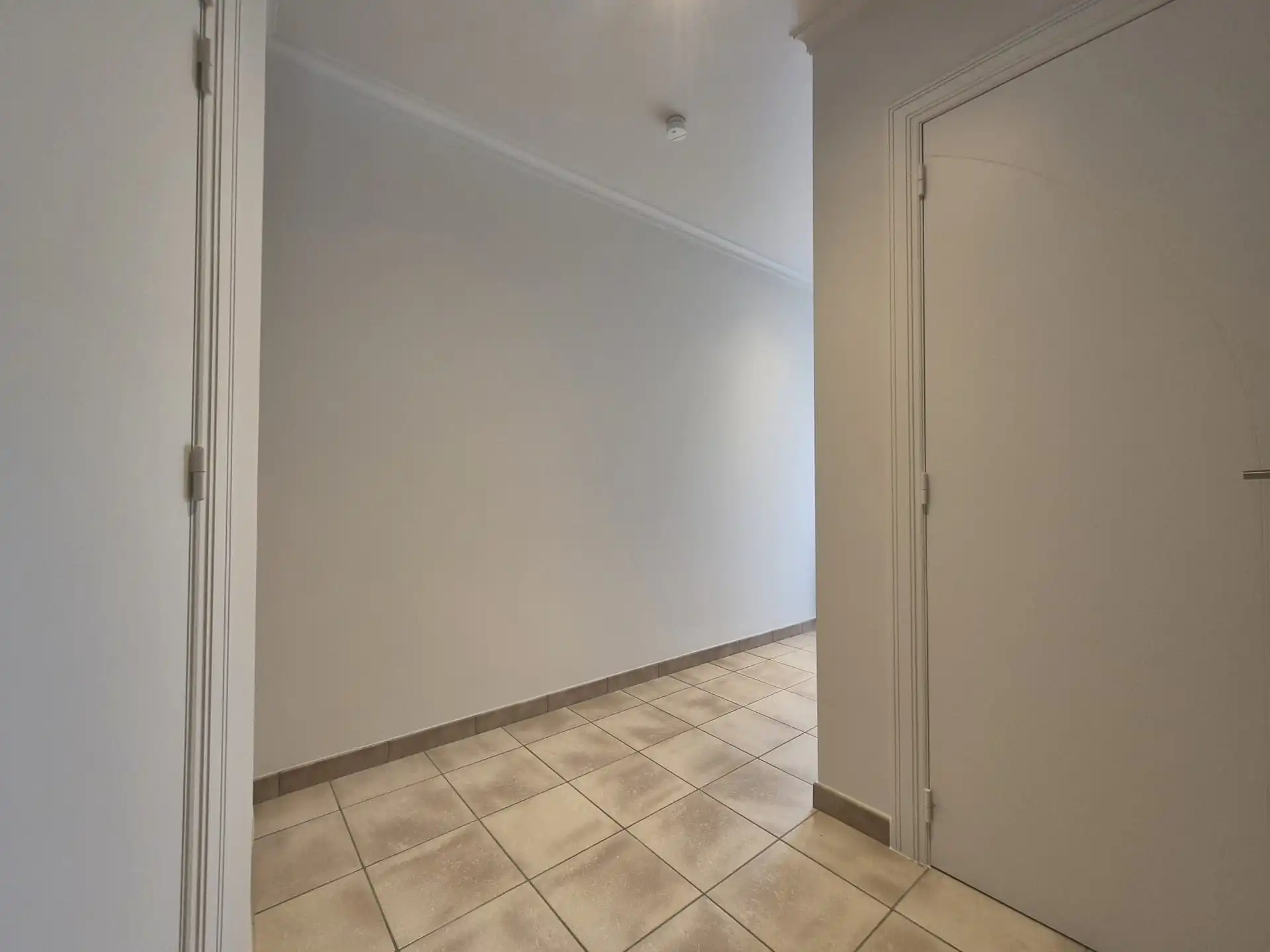 Ruim appartement met 2 slaapkamers, groot terras en garage foto 19