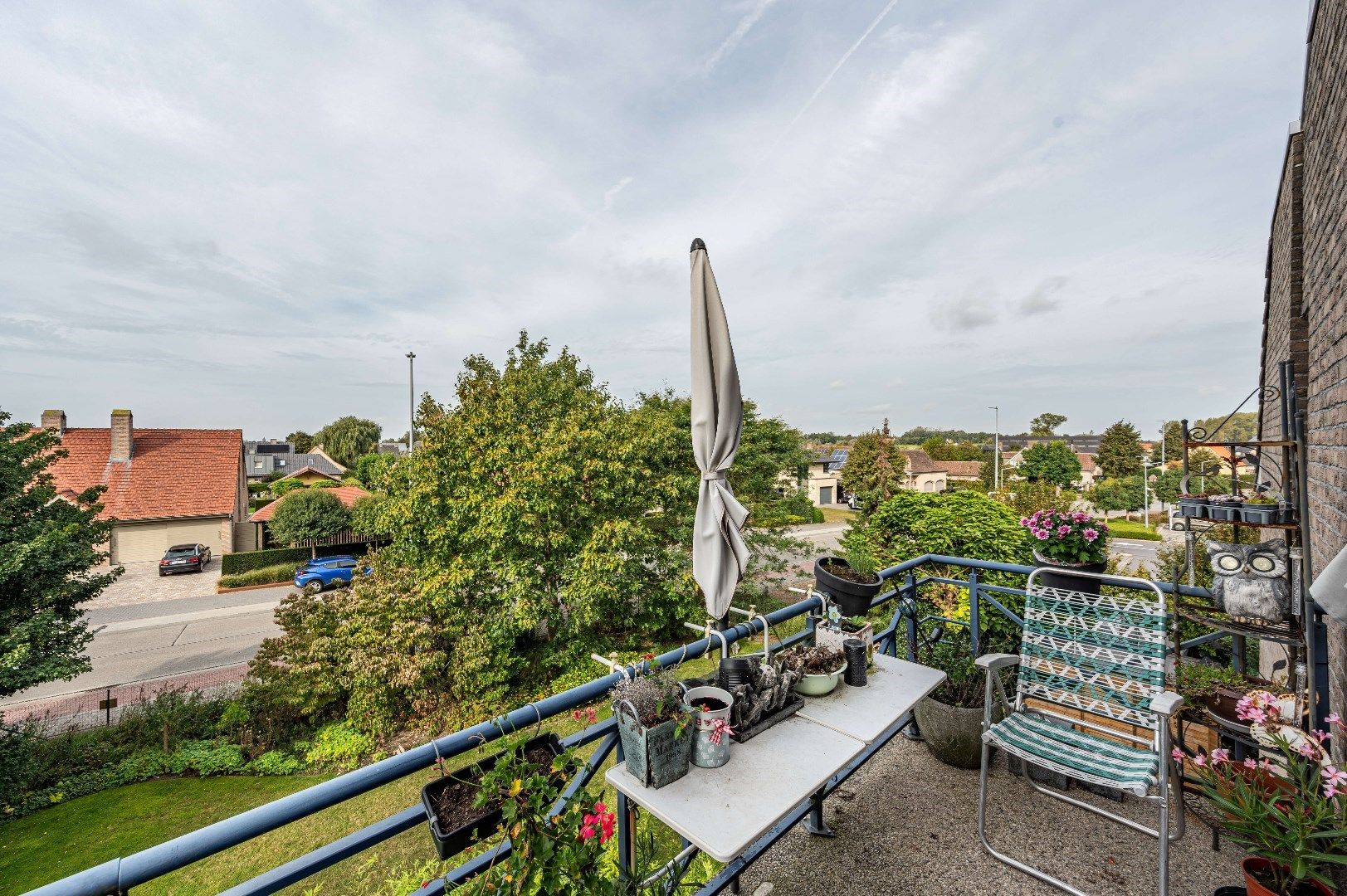 Ruim 3slpk appartement met terras én autostaanplaats foto 2