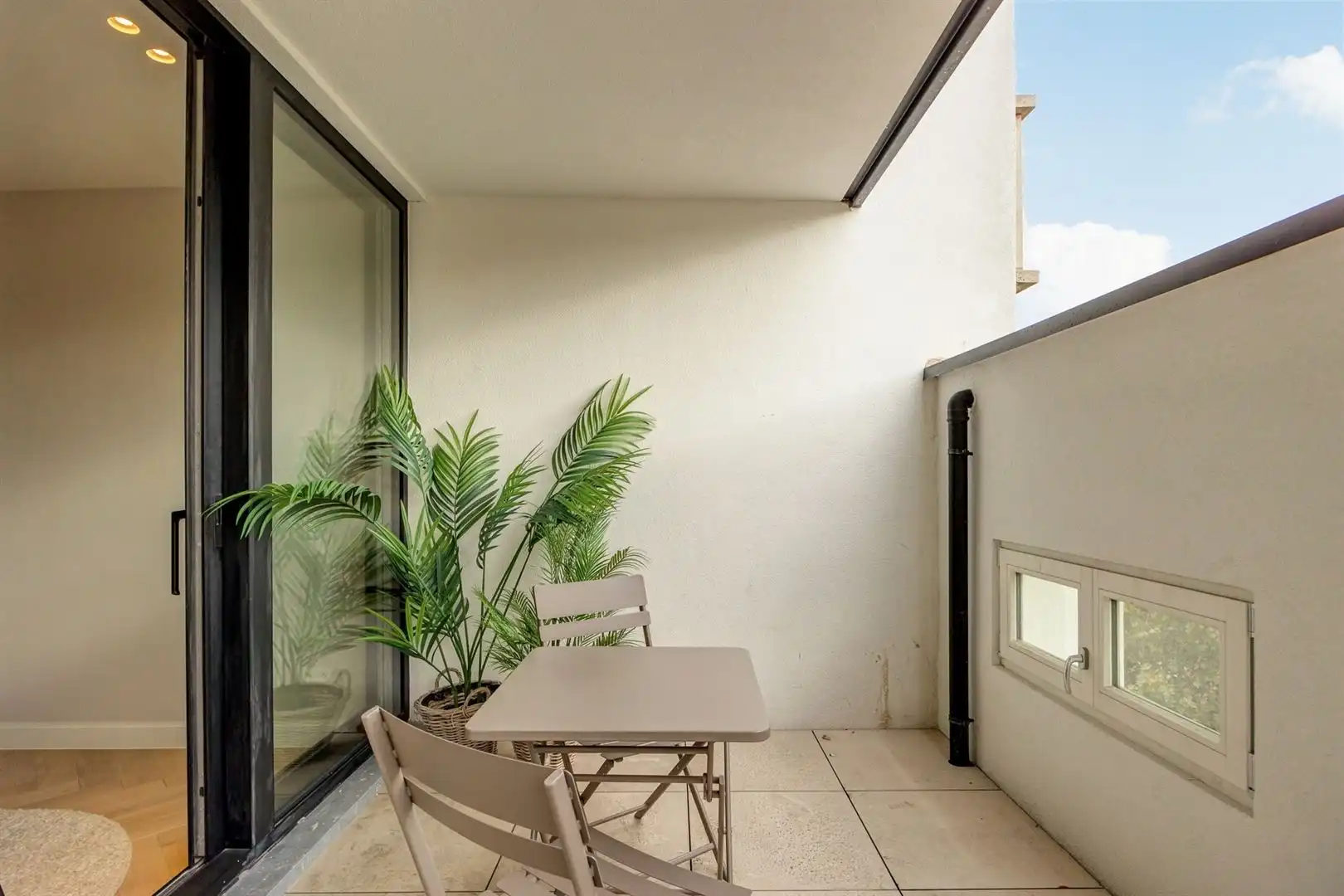 Renovatieproject met leuk terras foto 12