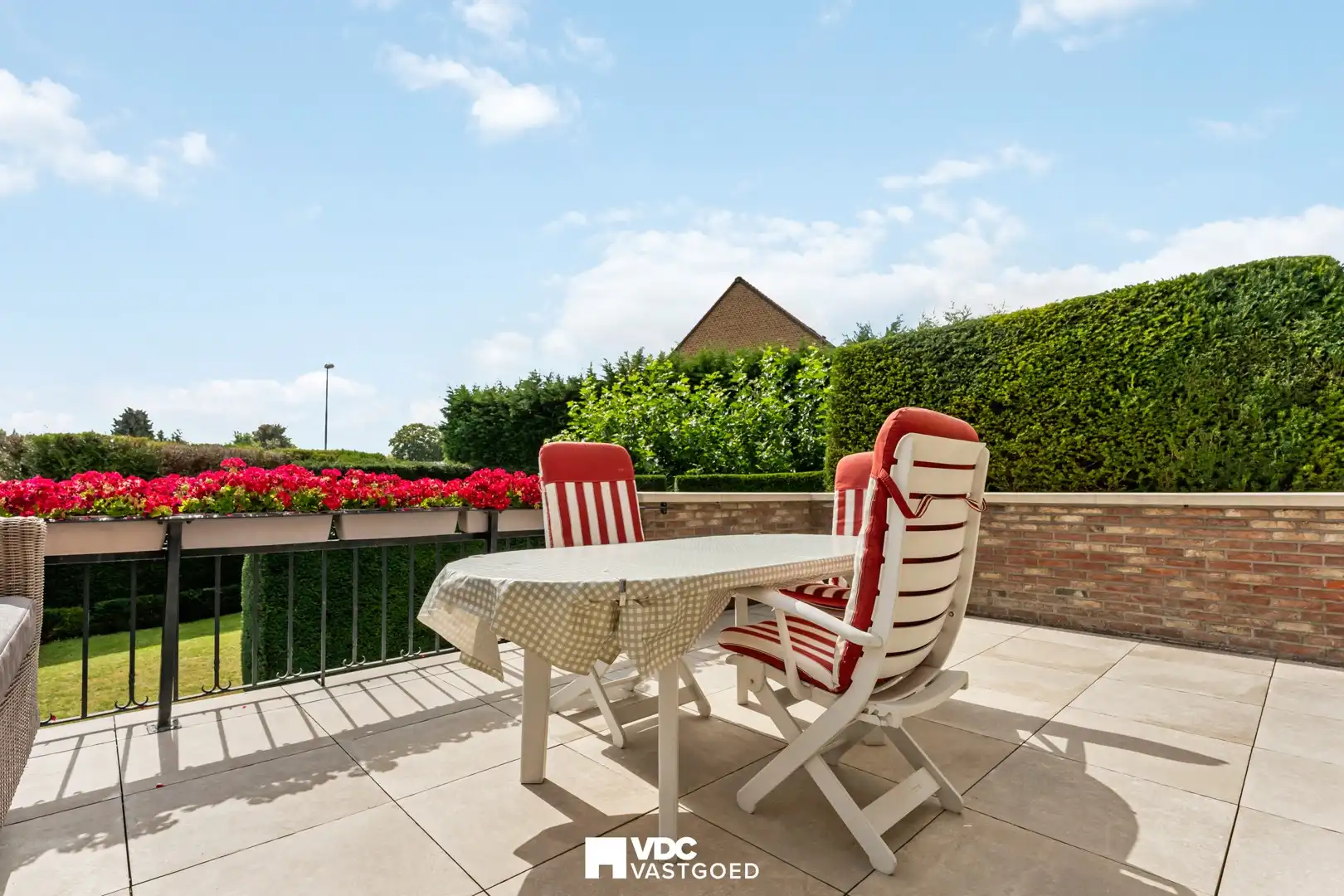 Unieke villa met kantoorruimte, binnenzwembad en opsplitsingsmogelijkheid – Tongeren/Borgloon foto 8