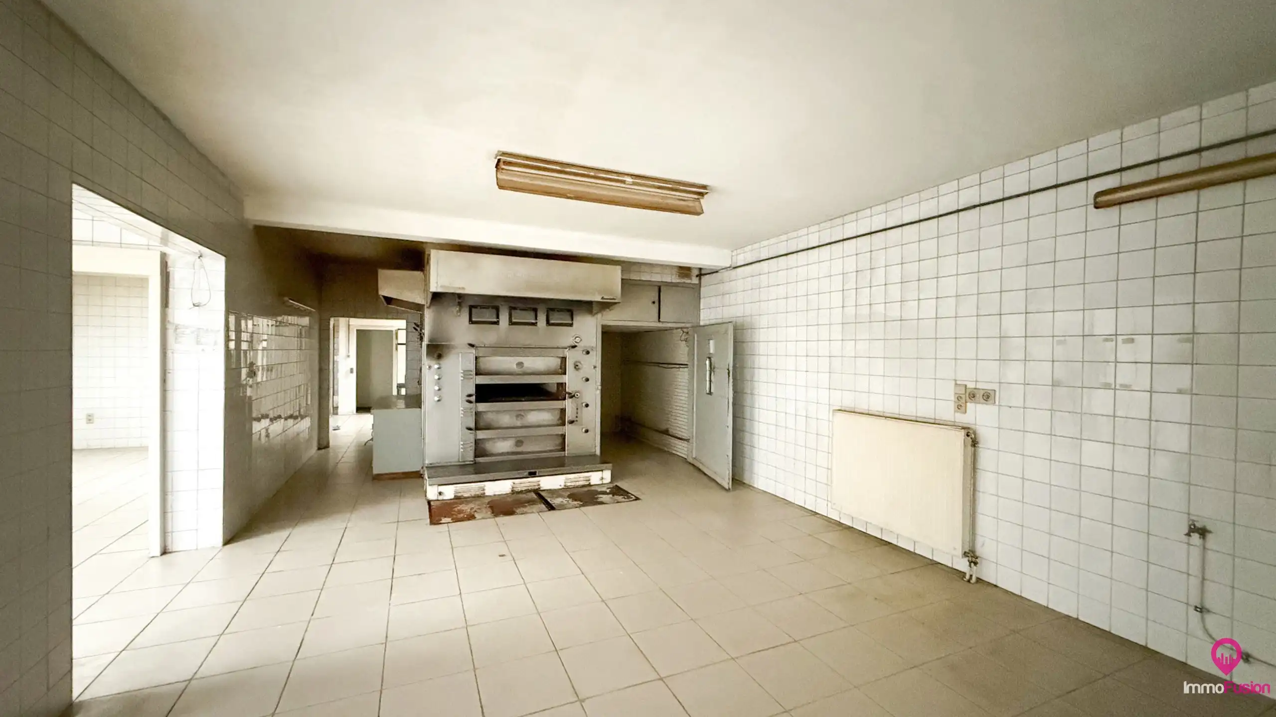 Handelspand met ingerichte bakkerij & appartement Wellen foto 18