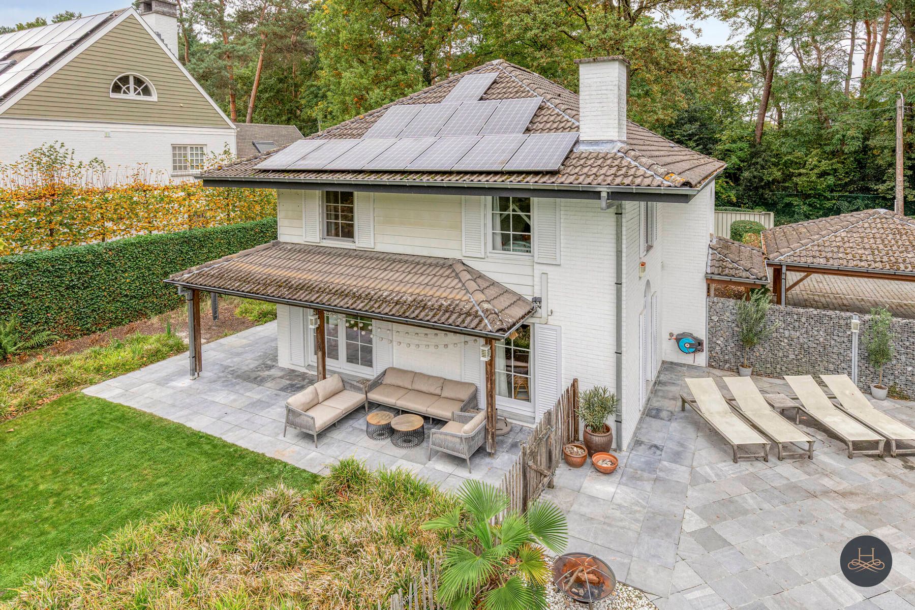 Indrukwekkende groen gelegen villa met zwembad en poolhouse  foto 49