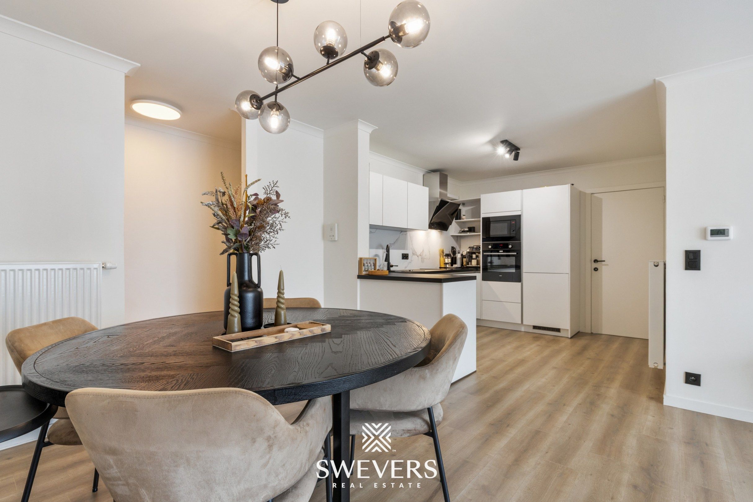 Instapklaar appartement met 2 slaapkamers in centrum Koersel foto 11