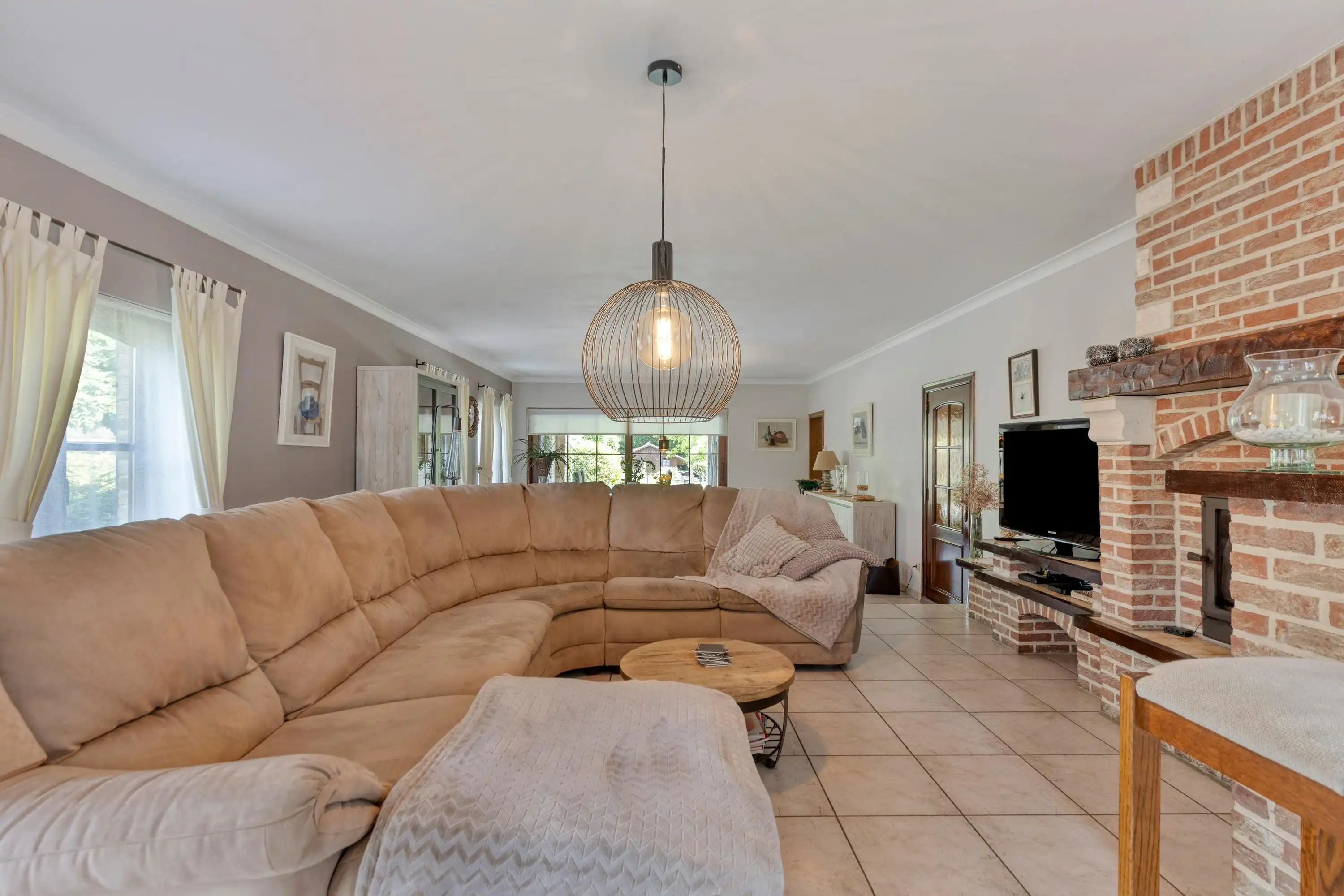 Karaktervolle woning te koop op toplocatie in Willebroek foto 4