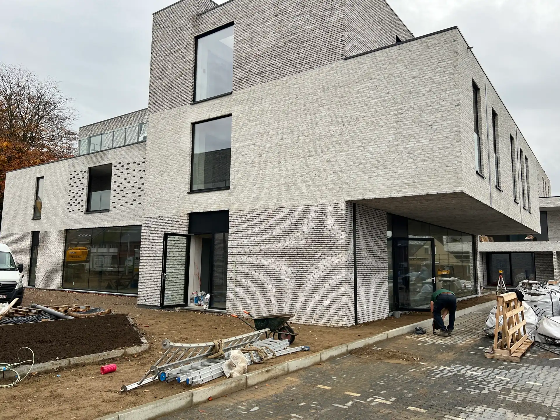 Kantoor of handelsgelijkvloers (250m²) in het centrum van Ham foto 7