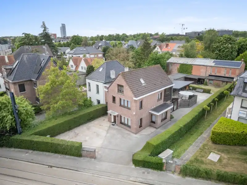 --- NIEUW --- Gunstig gelegen lichtrijk appartement met 2 slaapkamers + 1 autostaanplaats. foto 16