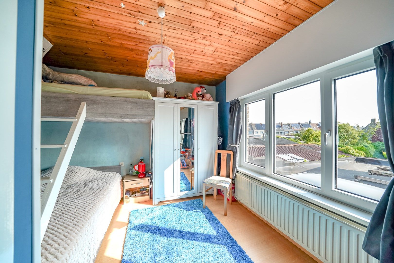 Gezinswoning met diepe tuin en uitweg achteraan foto 17