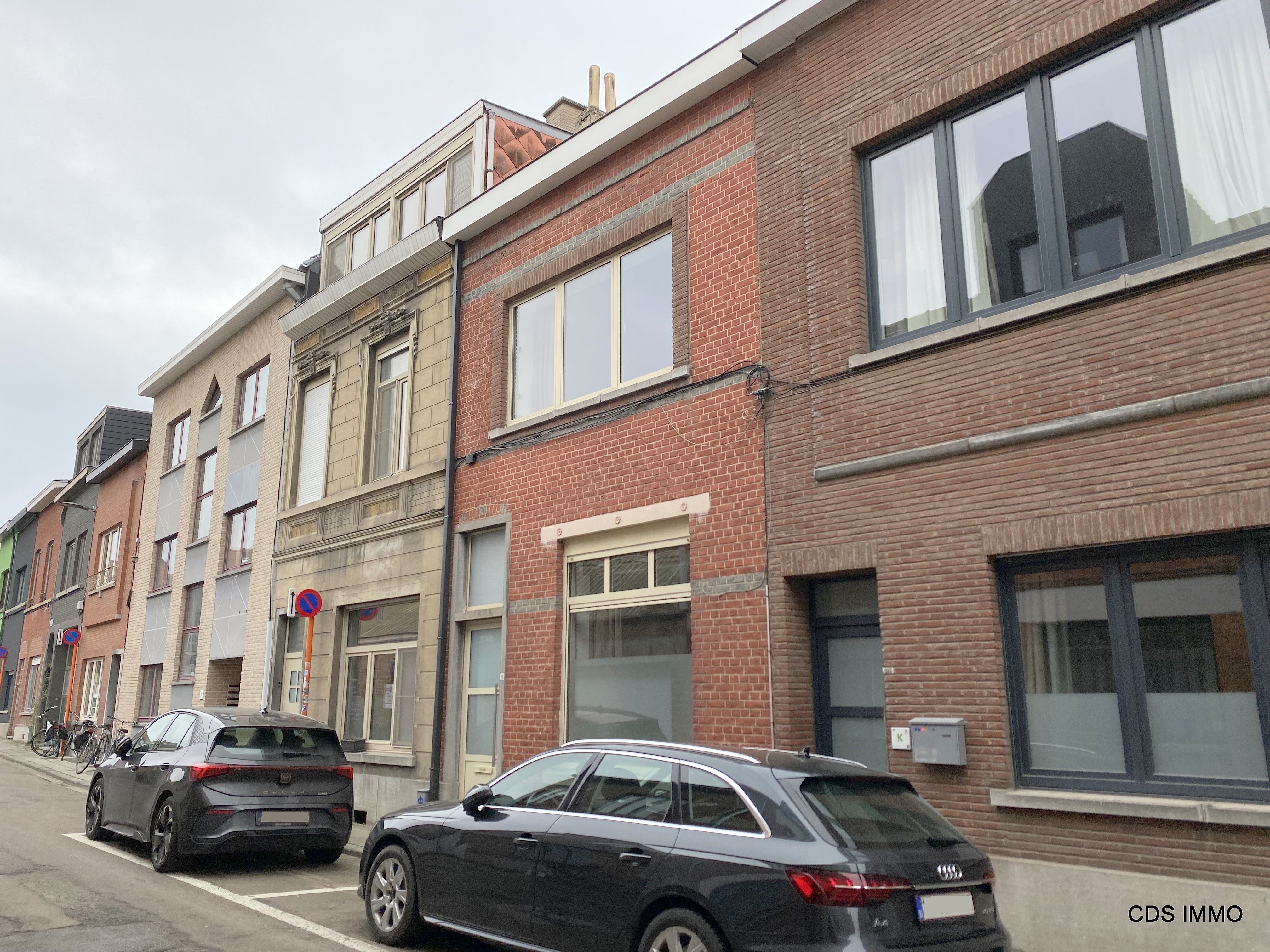 RIJWONING MET 4 SLAAPKAMERS EN KOER foto 19