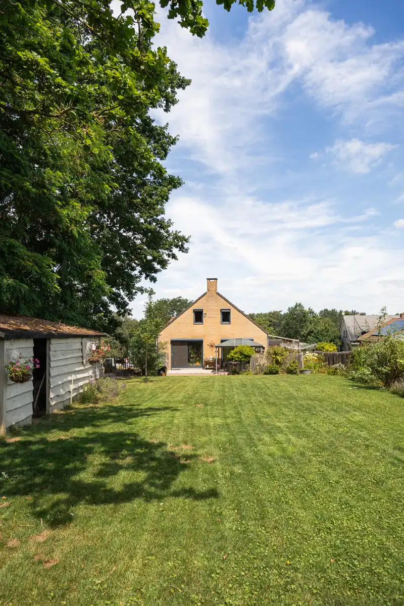 Prachtige, ruime en energiezuinige villa midden in het groen foto 3