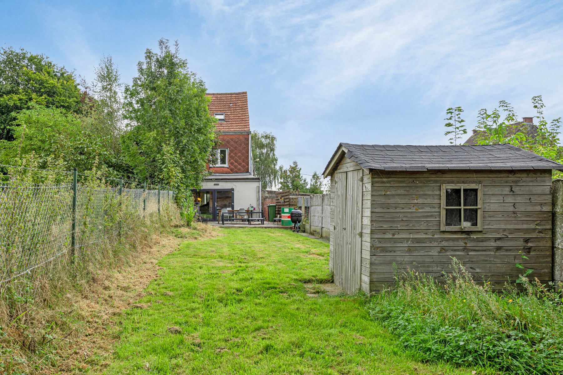 Rustig gelegen woning met tuin foto 16