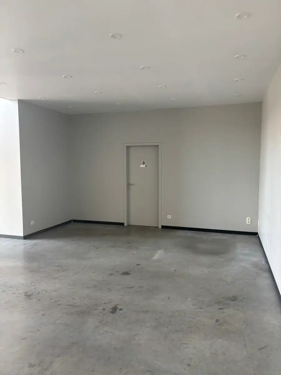 Bedrijfspand van ca 300m² foto 17