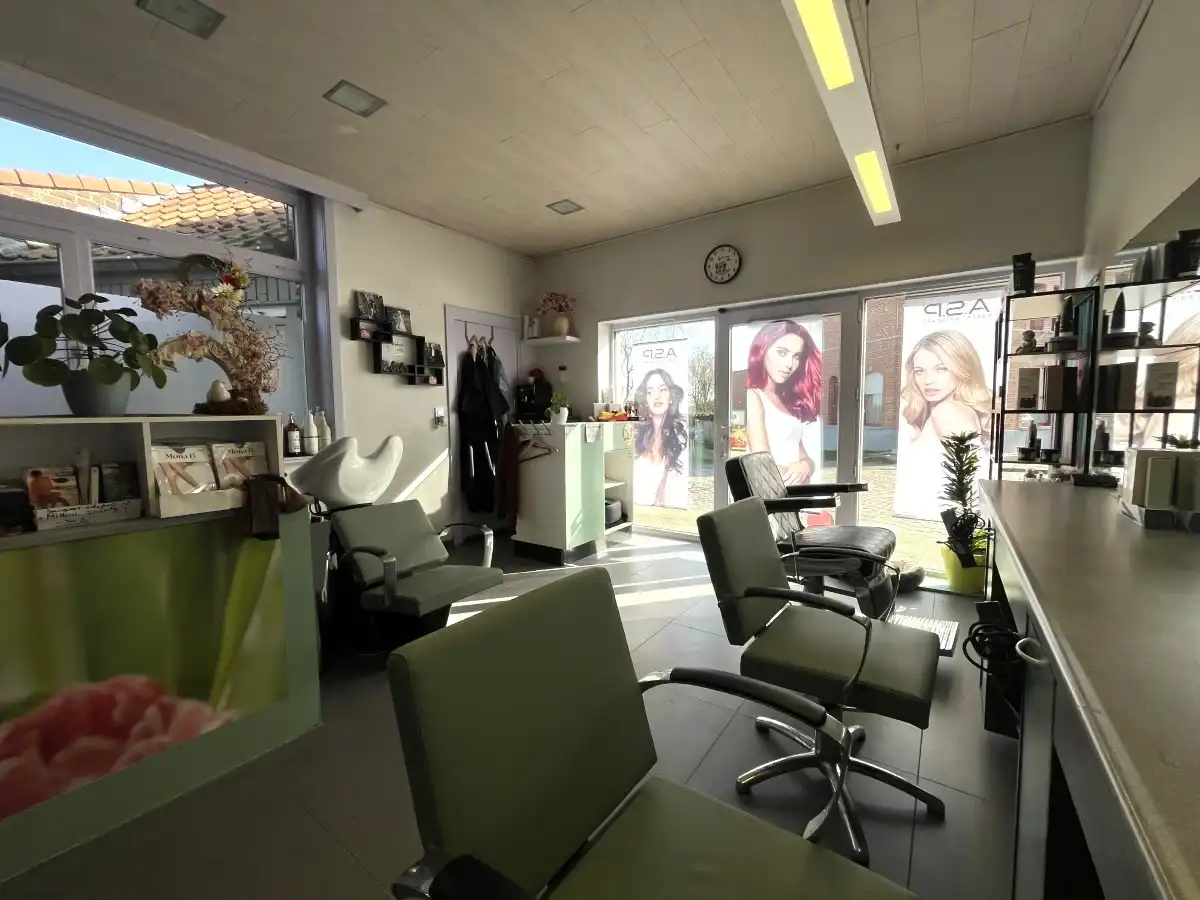 Passendale – Ruime hoekwoning met tuin, poolhouse en praktijkruimte foto 25