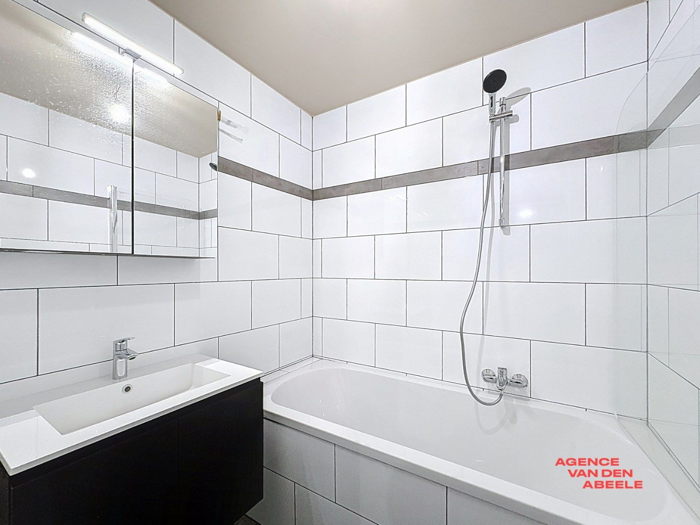 Nieuwbouw bel-étage met terras en garage foto 8