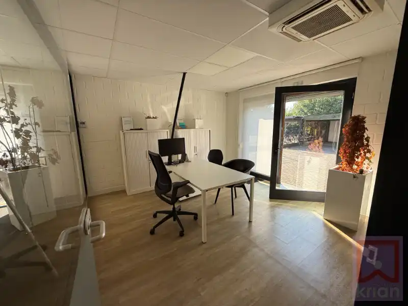 TOPLOCATIE: verhuurd handelspand van 258 m² met atelier en garage! foto 8