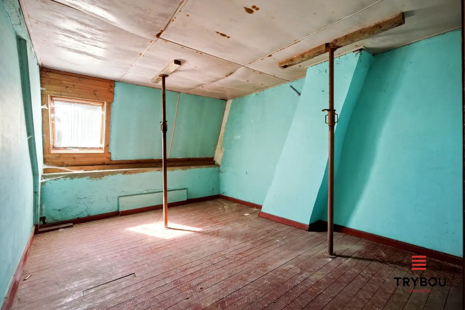 Te renoveren ruime halfopen bebouwing op een perceel van 1491m² met 7 slaapkamers! foto 13