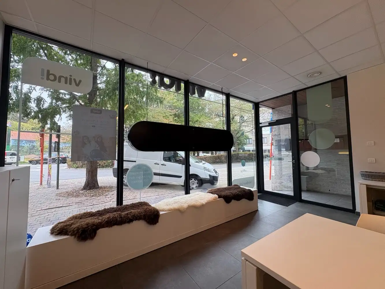 Handelsruimte in het centrum van Torhout foto {{pictureIndex}}