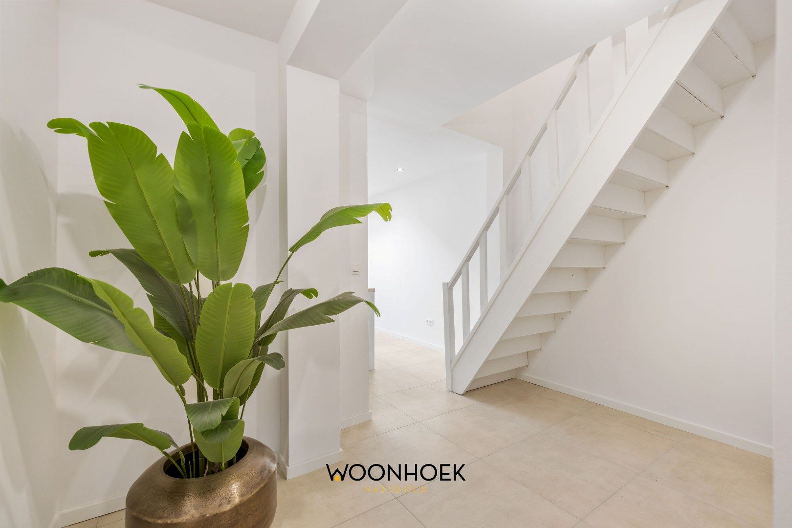 Energiezuinige woning in Japandi-stijl met 6 zonnepanelen in centrum foto 16