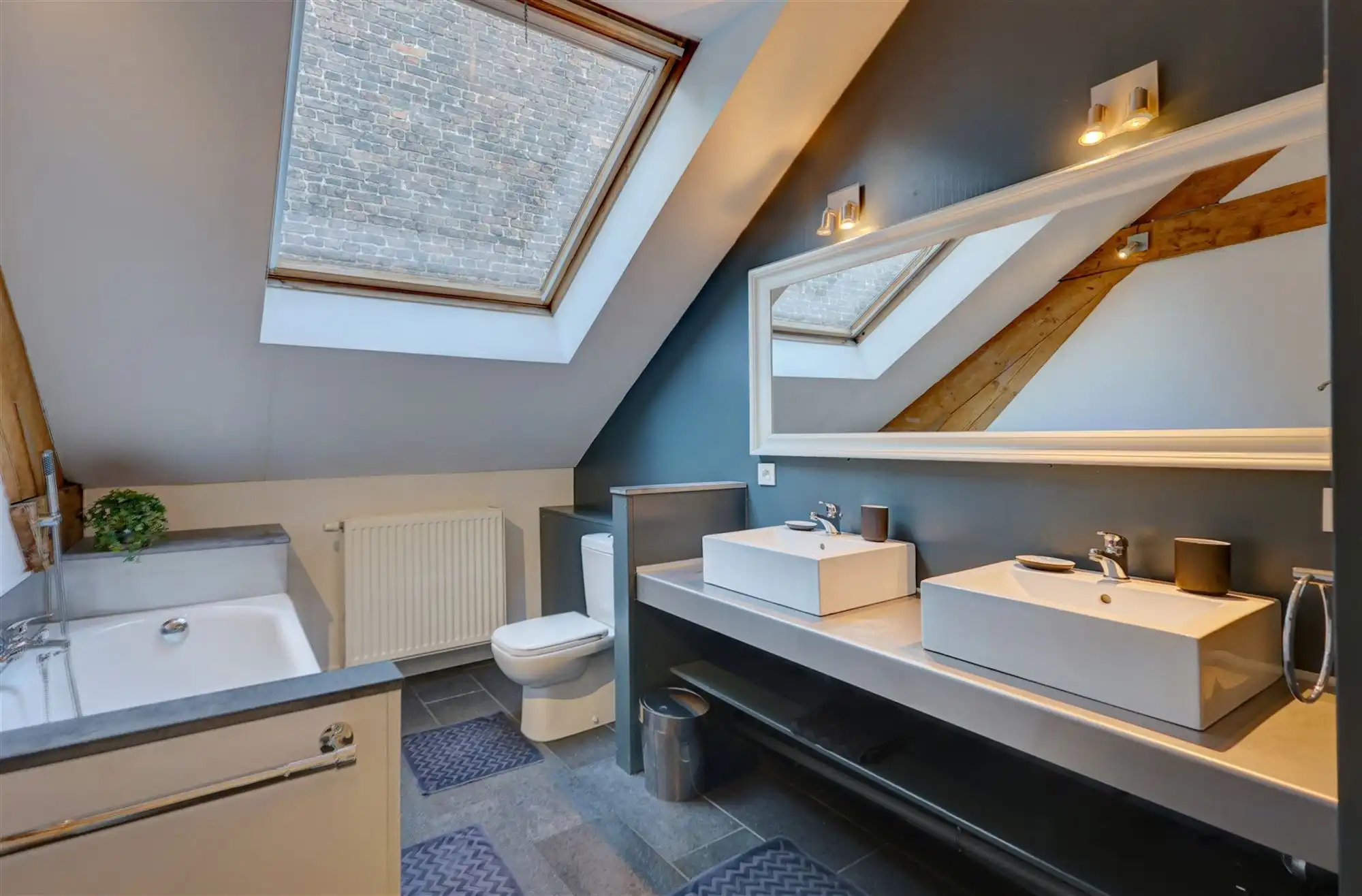 Gemeubeld appartement (173m²) op toplocatie in hartje Antwerpen met zonneterras foto 11