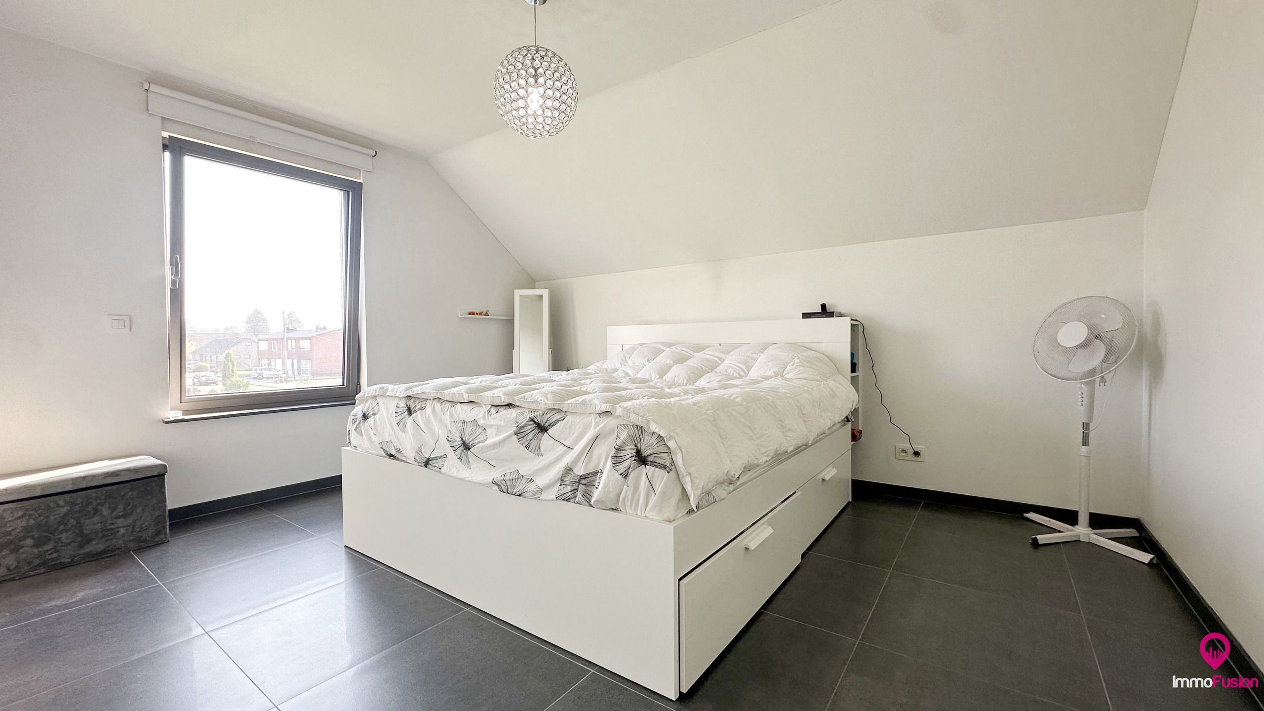 Recente vrijstaande woning van 240 m² en 8are grond! foto 30