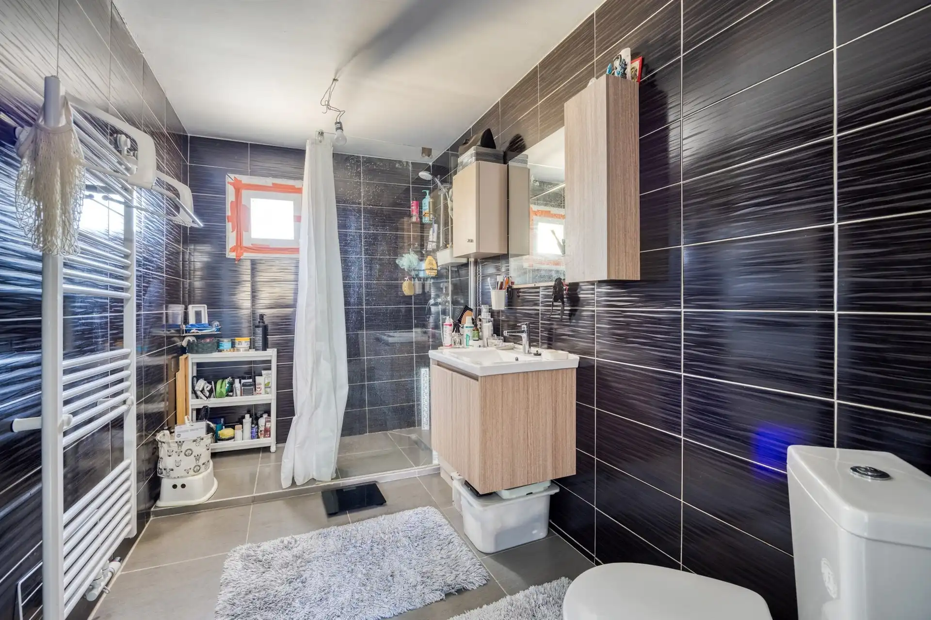 Instapklare rijwoning gelegen in SINT-STEVENS-WOLUWE! foto 8