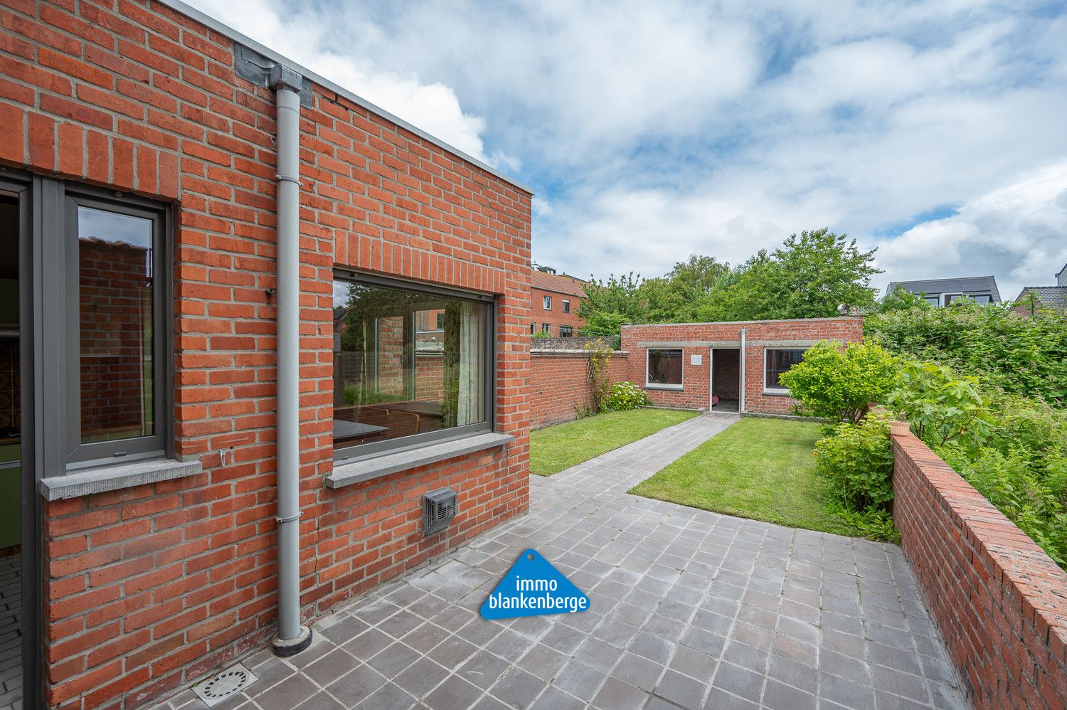 Ruime Rijwoning met 4 slaapkamers en Tuin foto 4