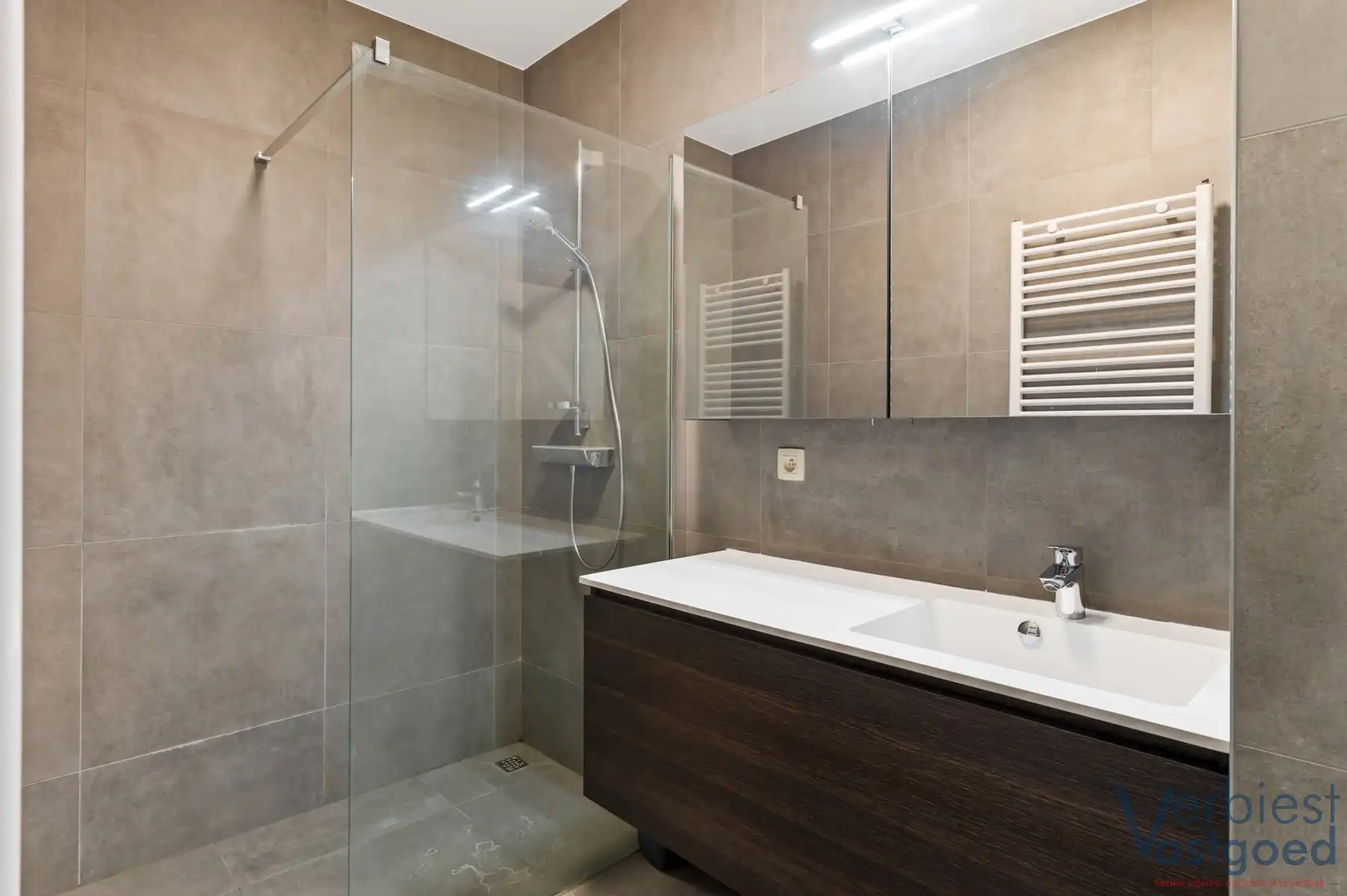 Luxueus en energiezuinig duplexappartement te huur in hartje Ekeren foto 10