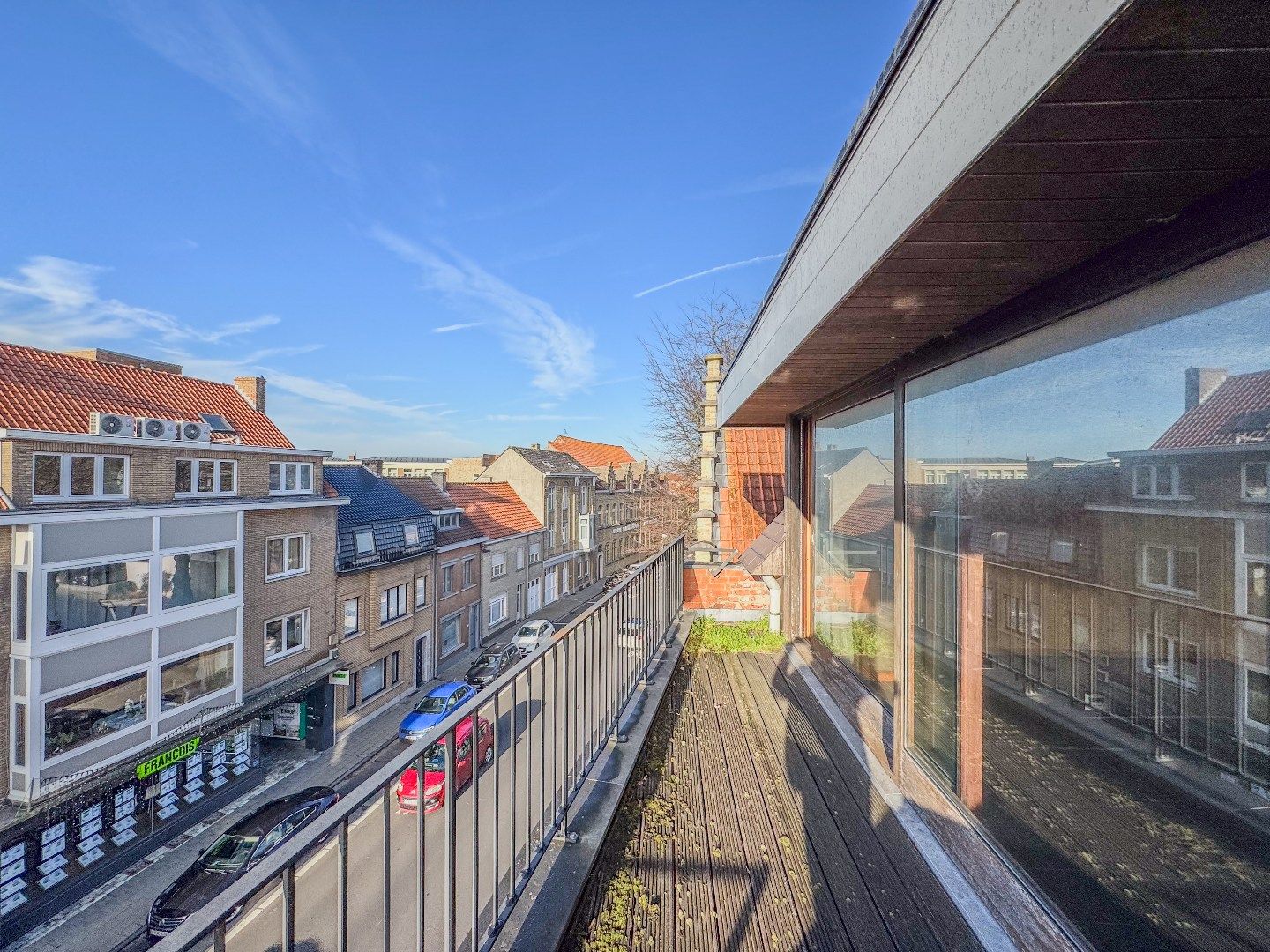 Ruime stadswoning met 3 slaapkamers een ruime terrassen. foto 23