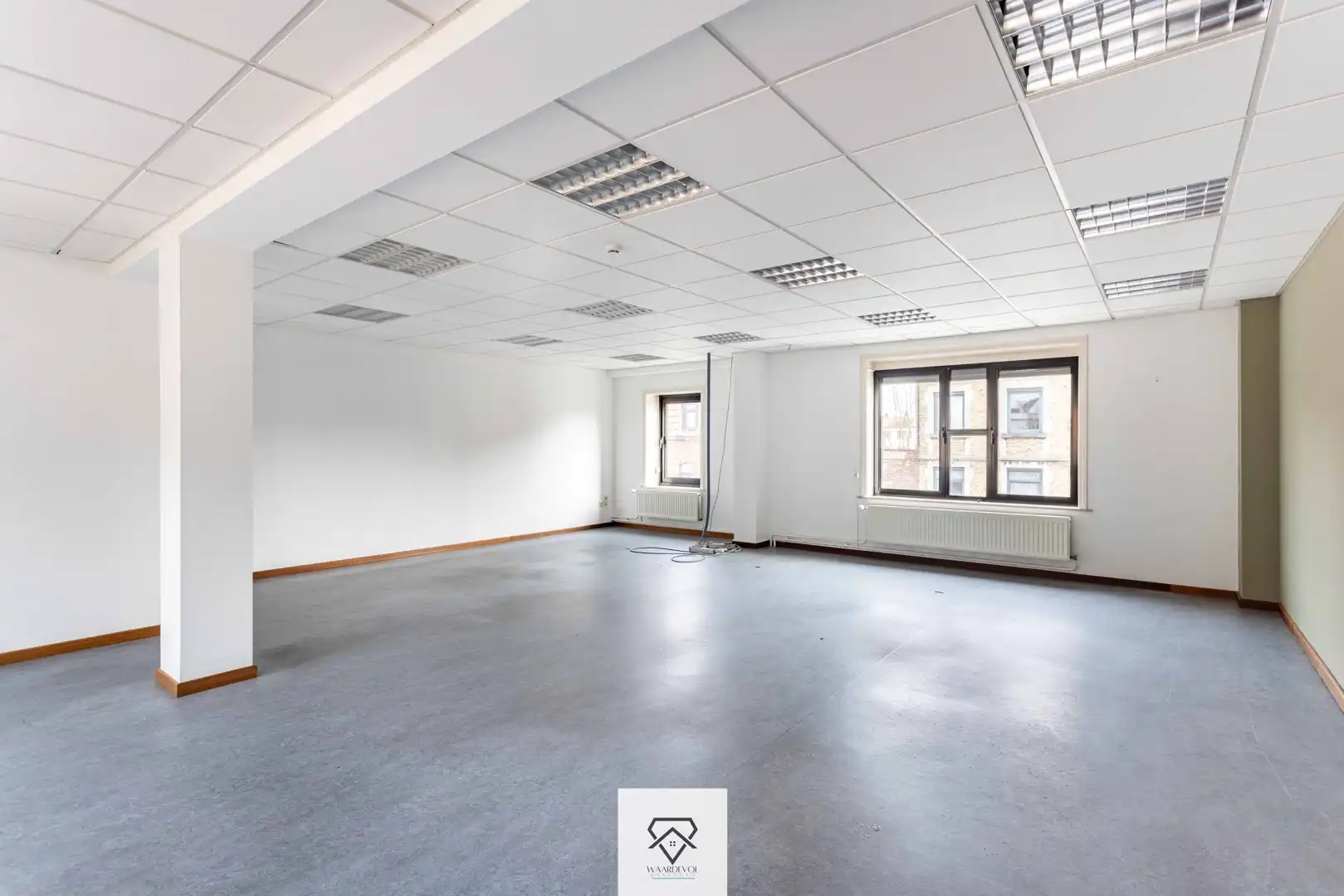 TE KOOP – Multifunctioneel bedrijfsgebouw te Gent foto 21