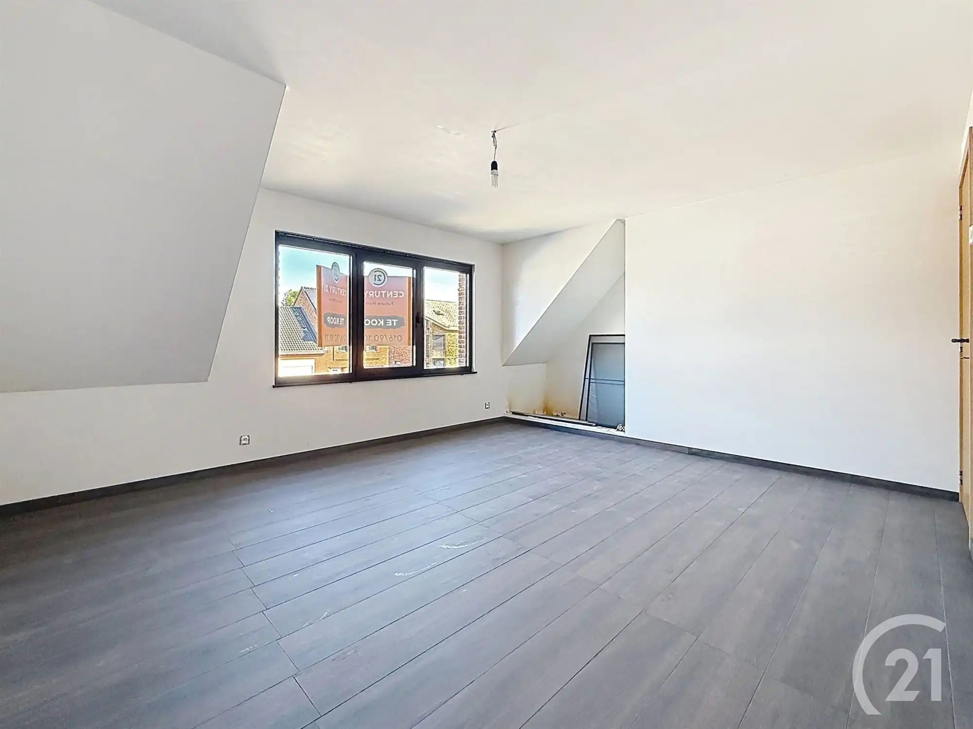 Gerenoveerde woning met garage van 91m²! foto 15